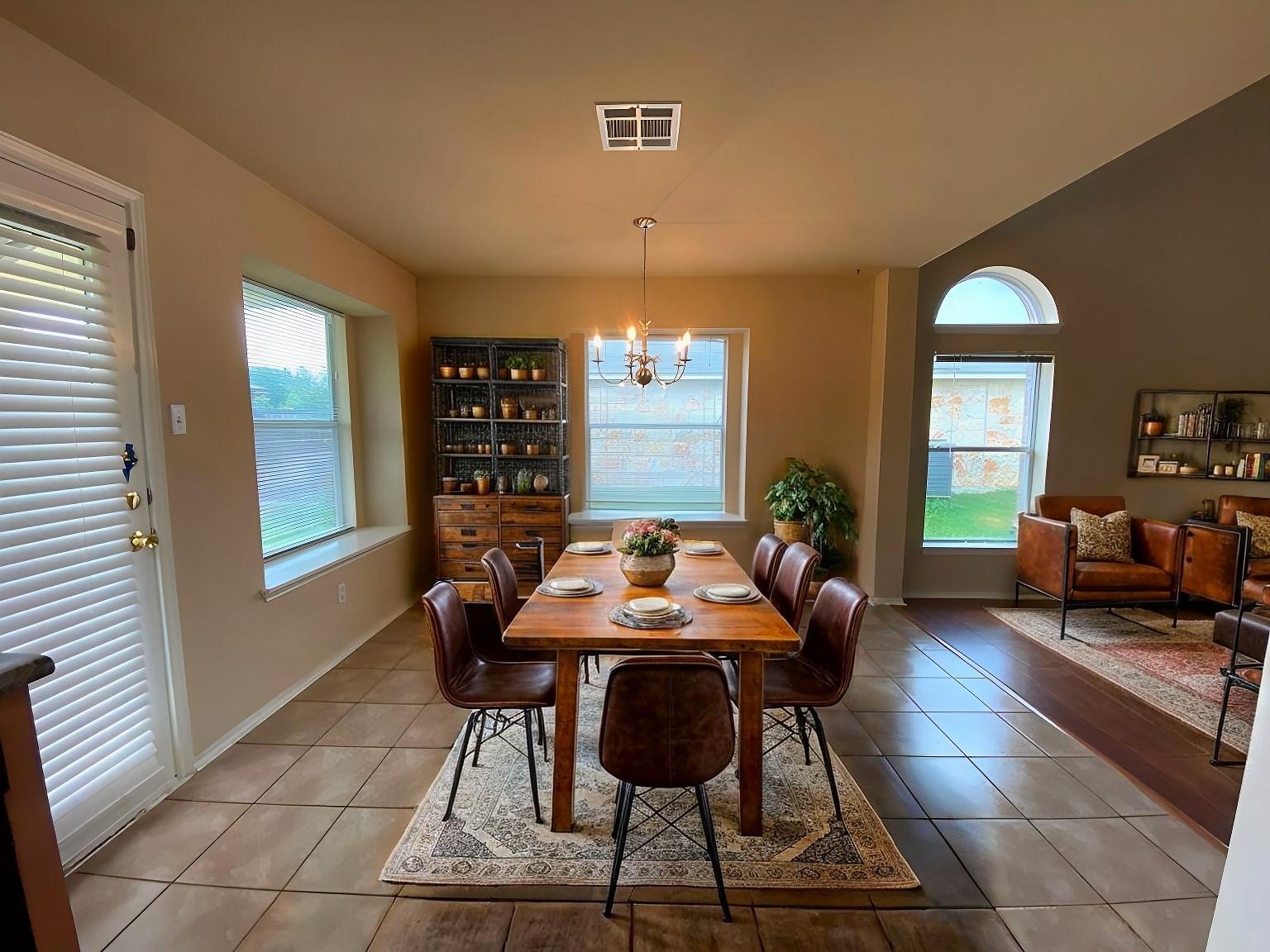 1005 Gentry Dr, Leander, TX 78641