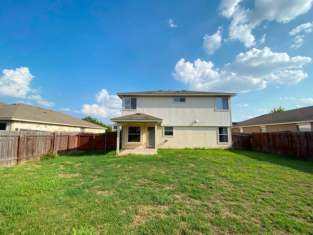 1005 Gentry Dr, Leander, TX 78641