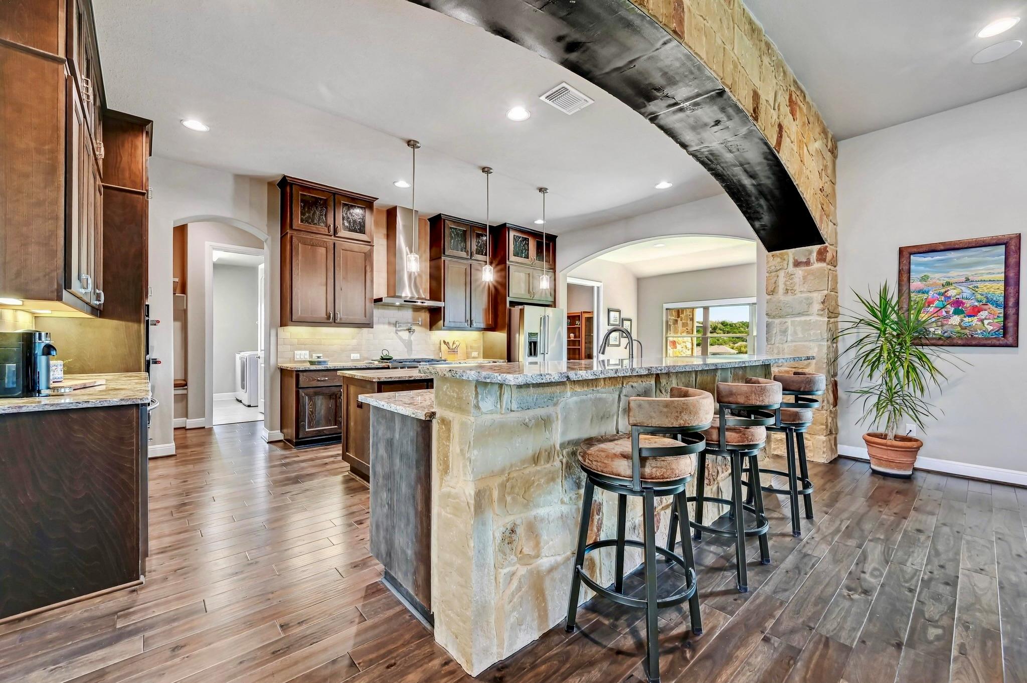 1022 Bluff Woods Dr, Driftwood, TX 78619