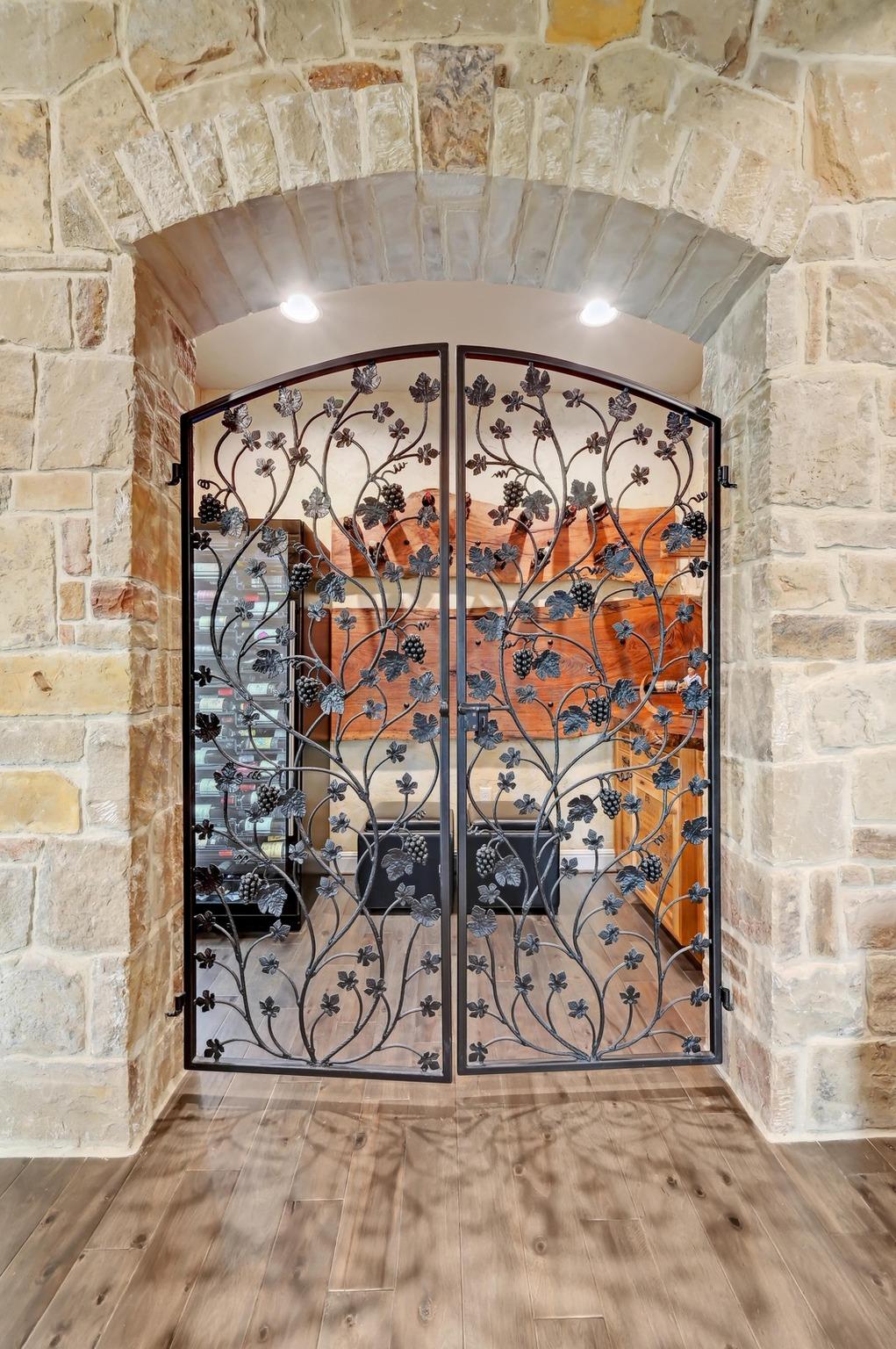 1022 Bluff Woods Dr, Driftwood, TX 78619
