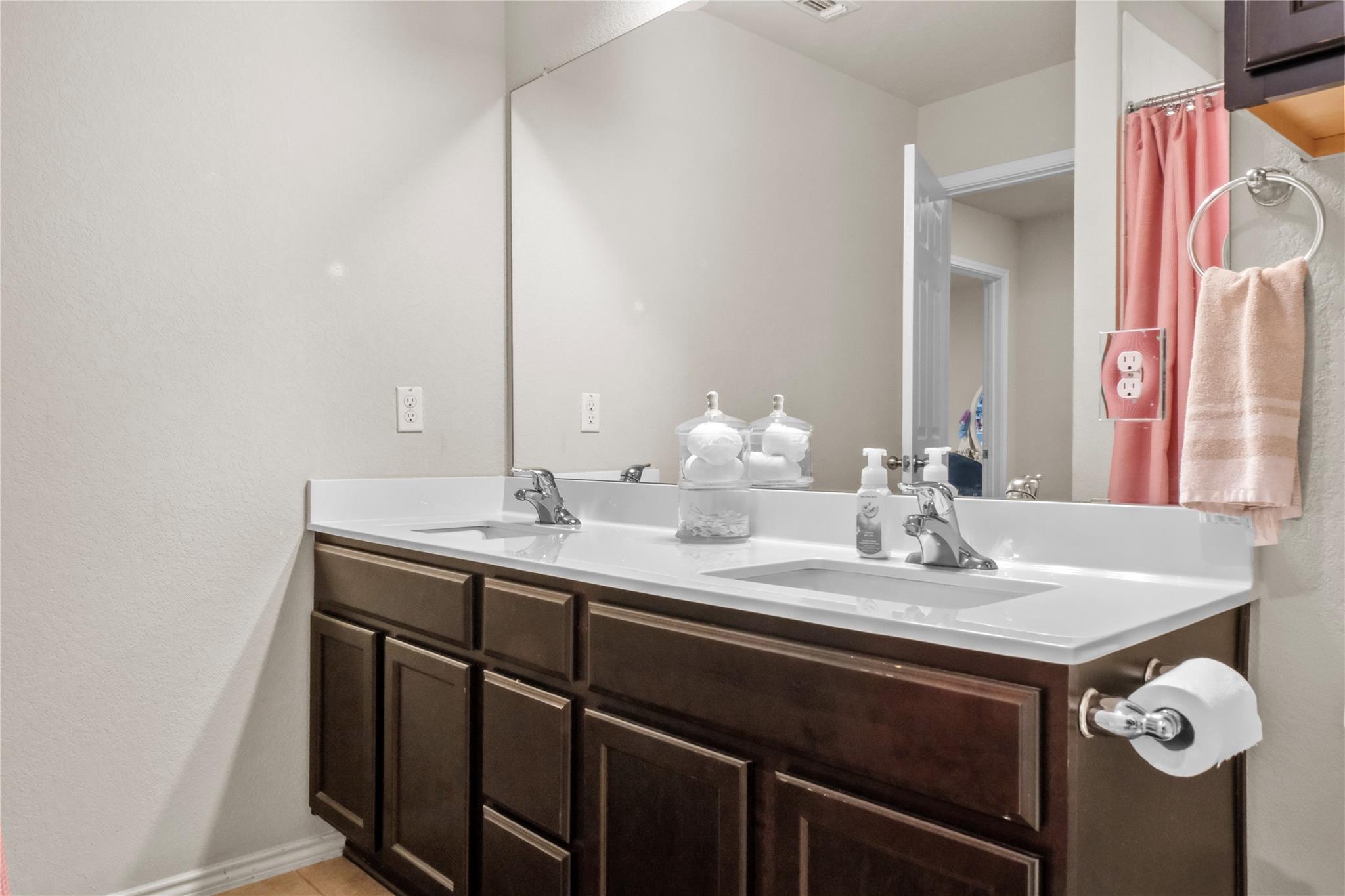 125 Akston Ct, Jarrell, TX 76537