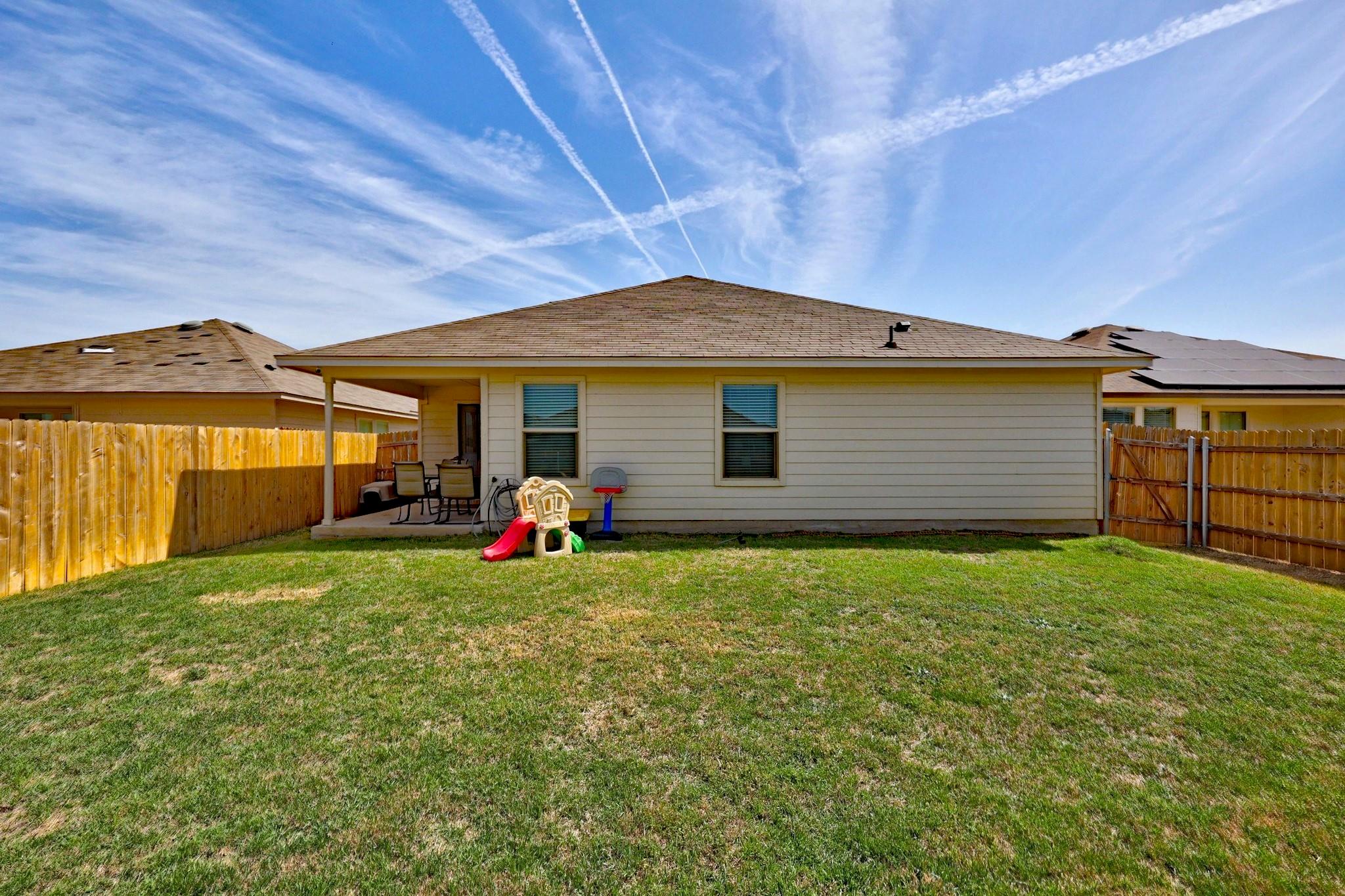 133 Hammond Ct, Jarrell, TX 76537