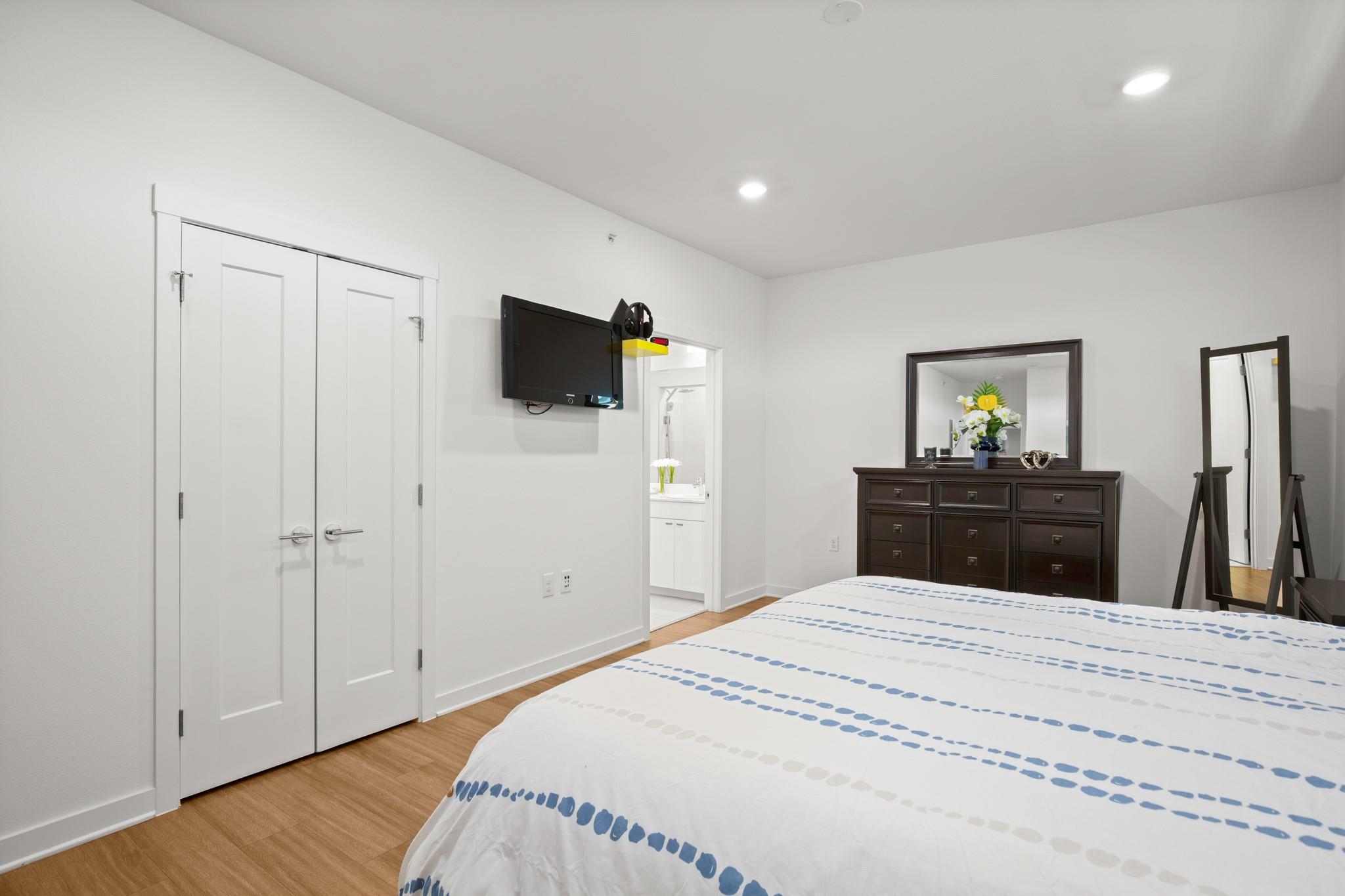 4361 S Congress Ave # 433, Austin, TX 78745