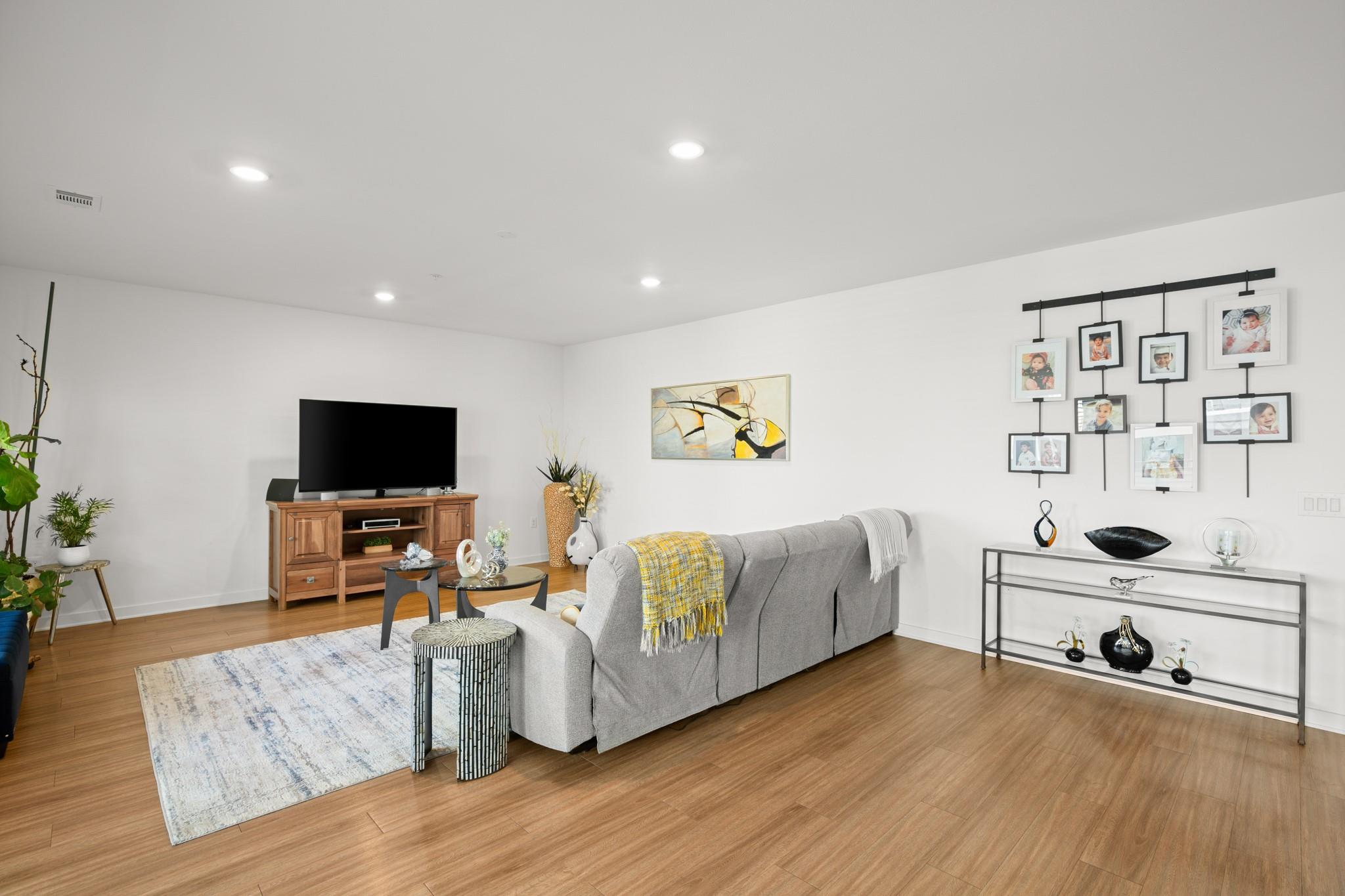 4361 S Congress Ave # 433, Austin, TX 78745