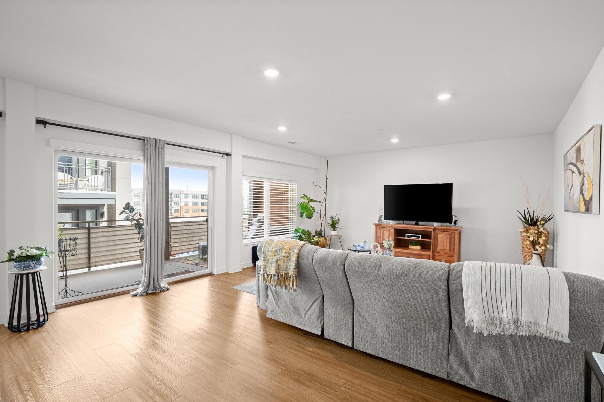 4361 S Congress Ave # 433, Austin, TX 78745