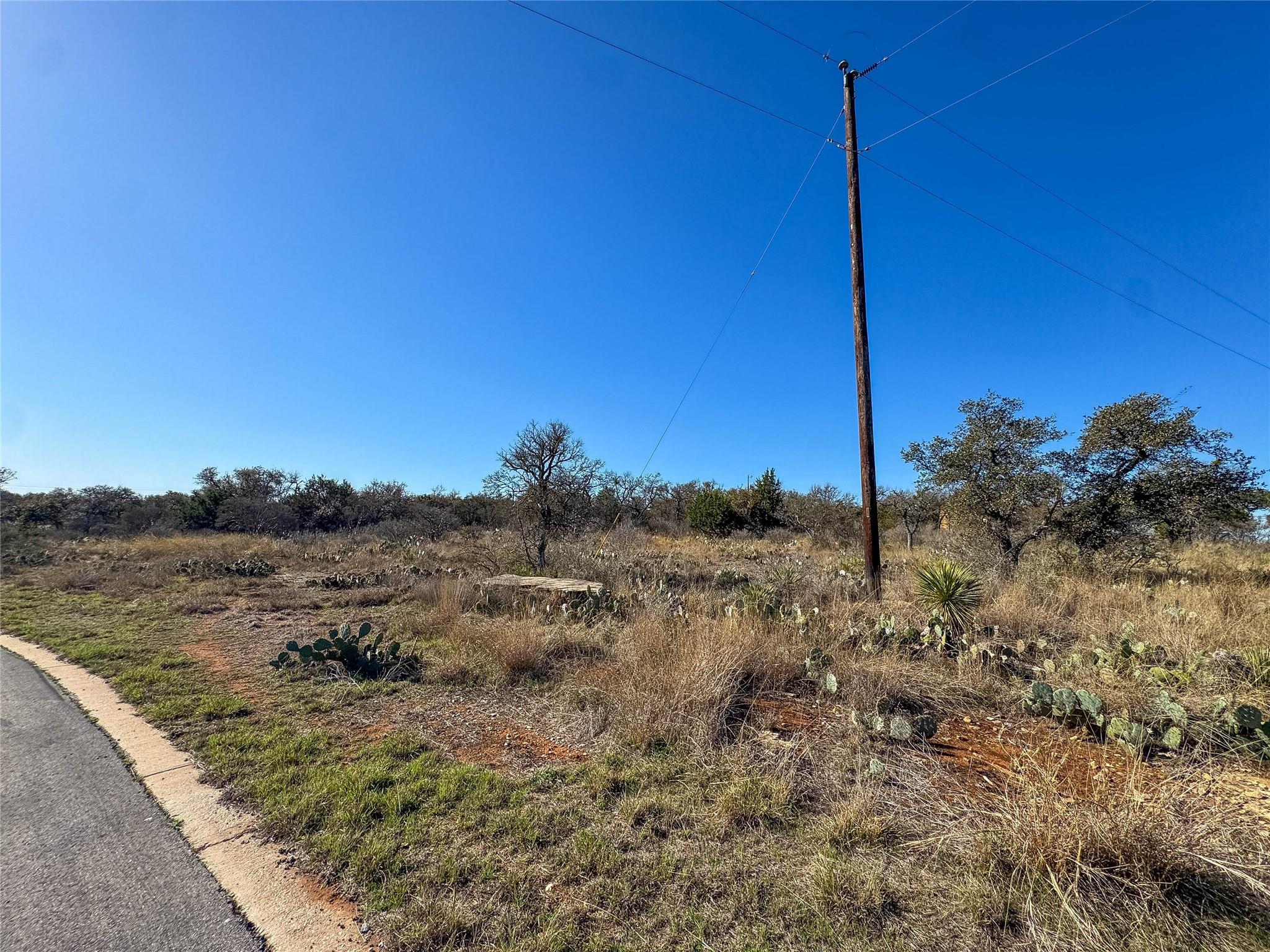 Lot 20 Comanche Rdg, Round Mountain, TX 78663