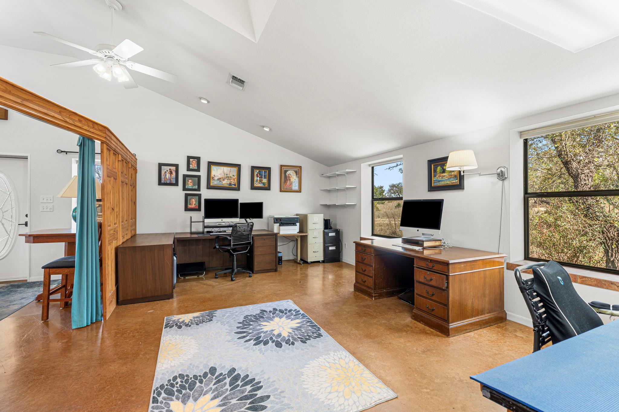 501 Hays Country Acres Rd, Dripping Springs, TX 78620