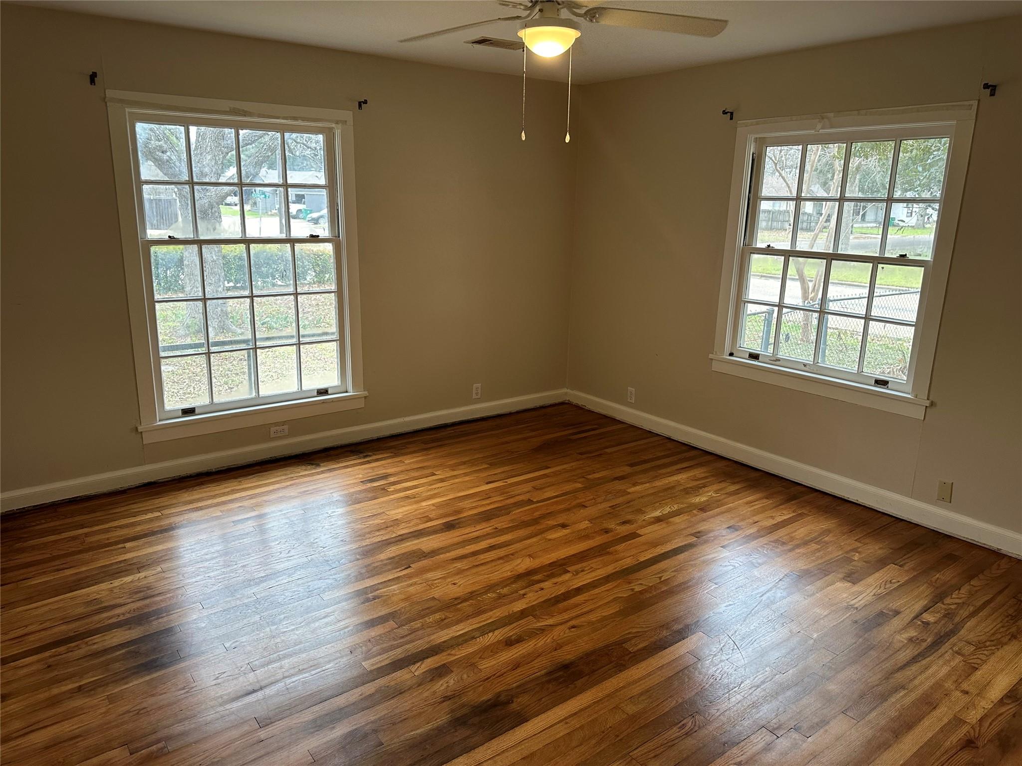 1600 N Cleveland Ave, Cameron, TX 76520