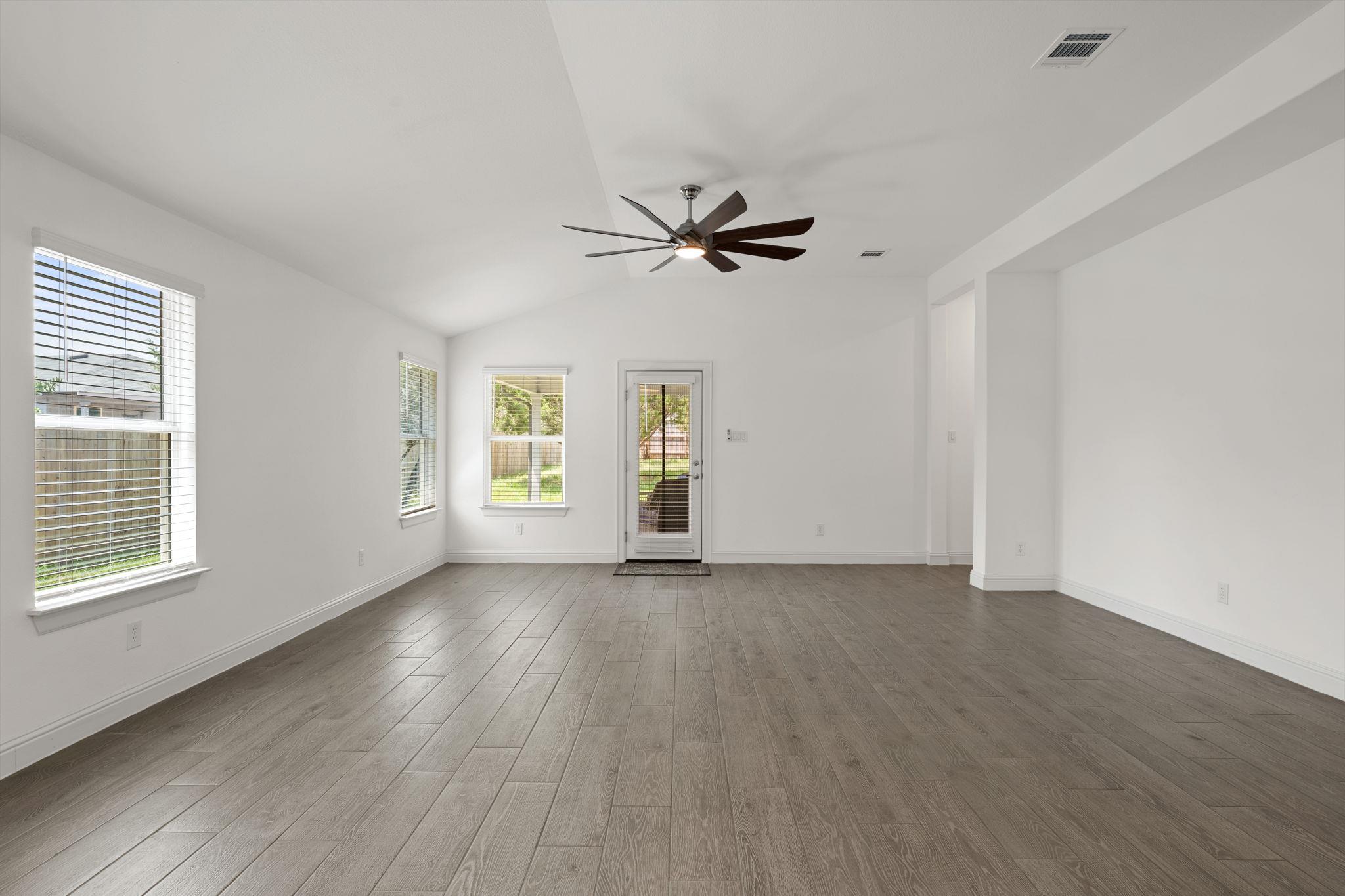 21203 Santa Rosa Ave, Lago Vista, TX 78645