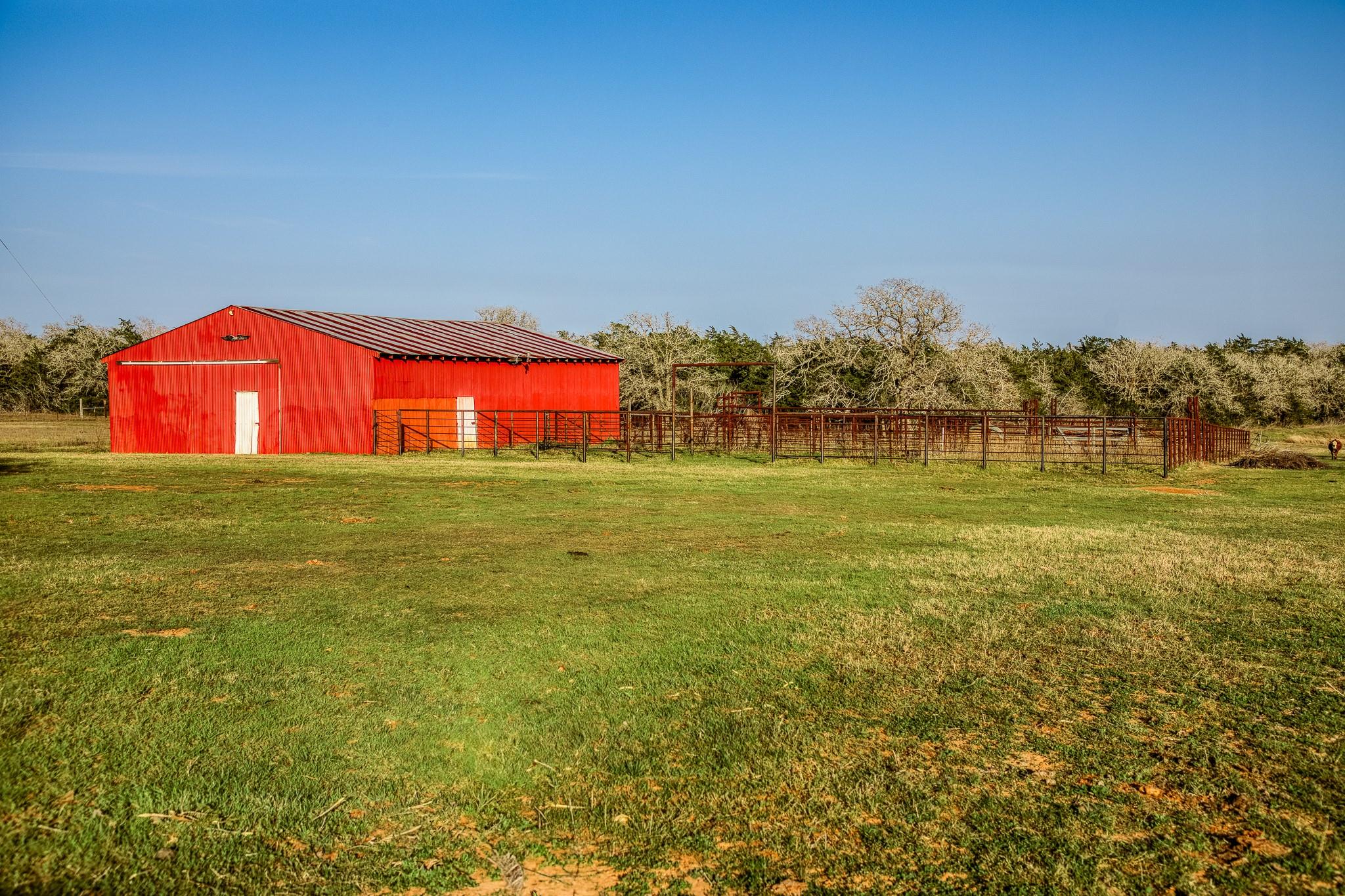 12893 E State Highway 97, Waelder, TX 78959
