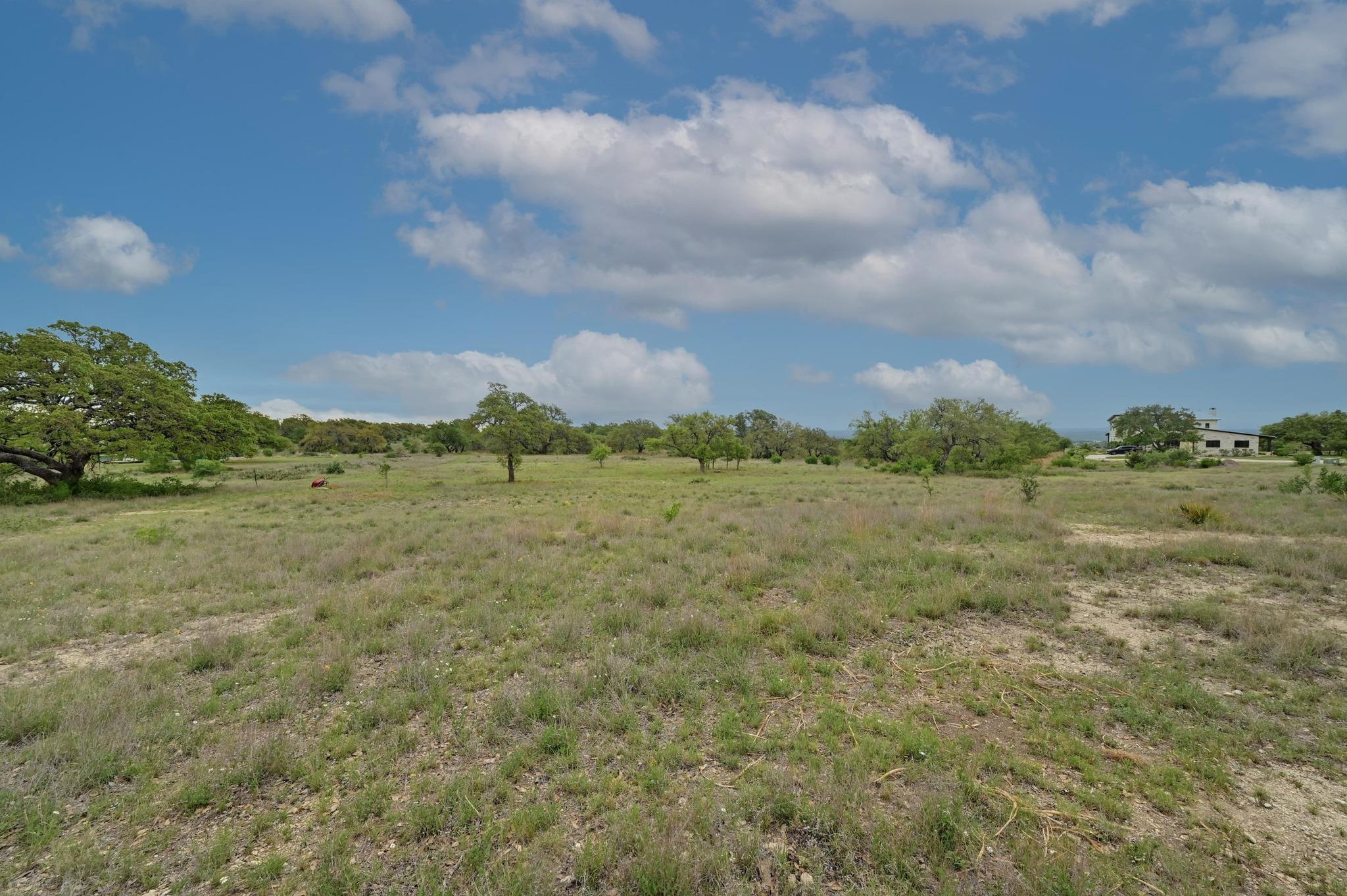 195 Cypress View Dr, Johnson City, TX 78636