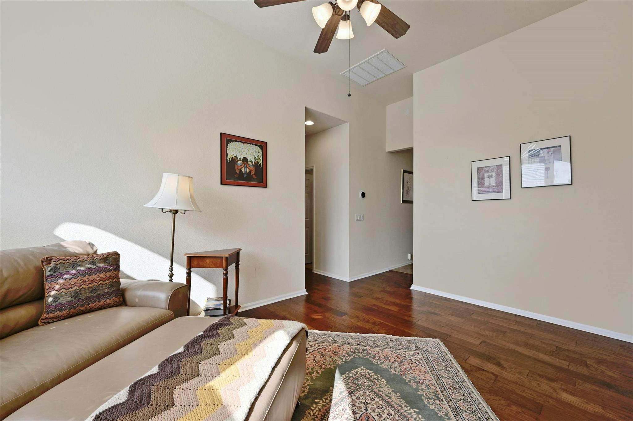 204 Saddleback Rd, Austin, TX 78737