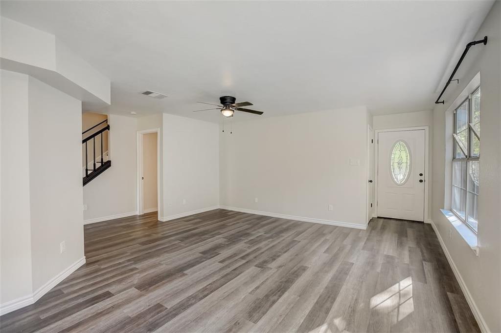 1525 Parkfield Cir, Round Rock, TX 78664