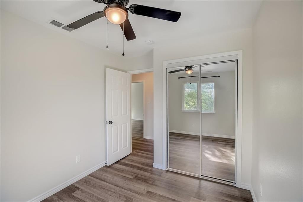 1525 Parkfield Cir, Round Rock, TX 78664