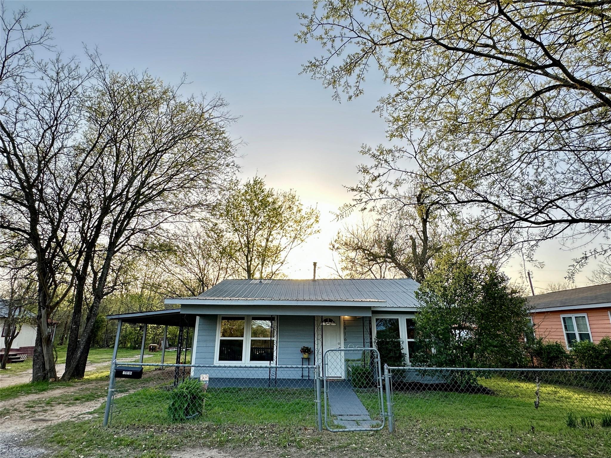 1916 Hill St, Bastrop, TX 78602