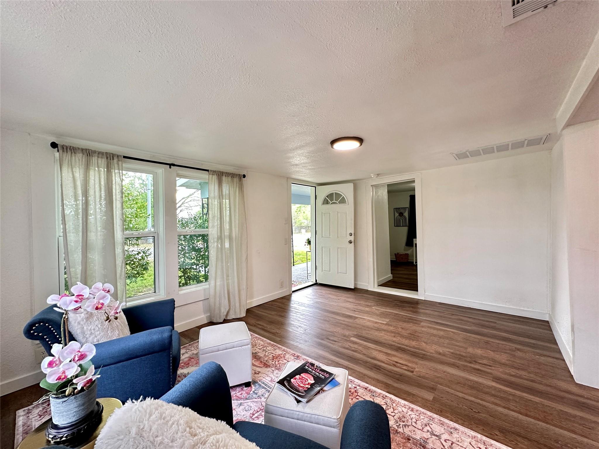 1916 Hill St, Bastrop, TX 78602