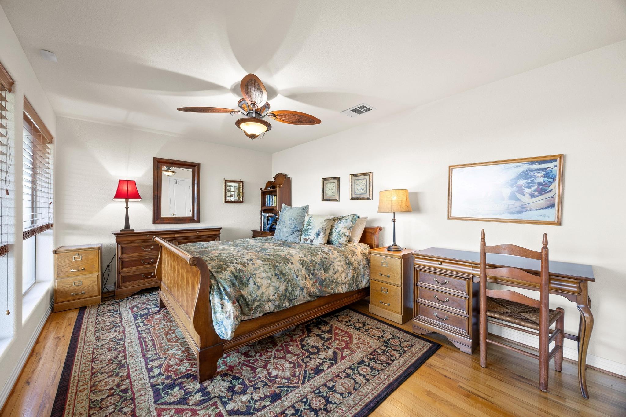515 Coventry Rd, Spicewood, TX 78669