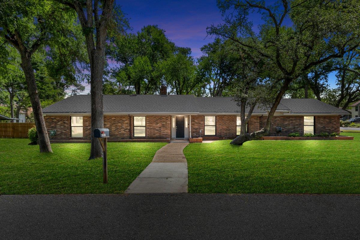 13001 Stillforest St, Austin, TX 78729