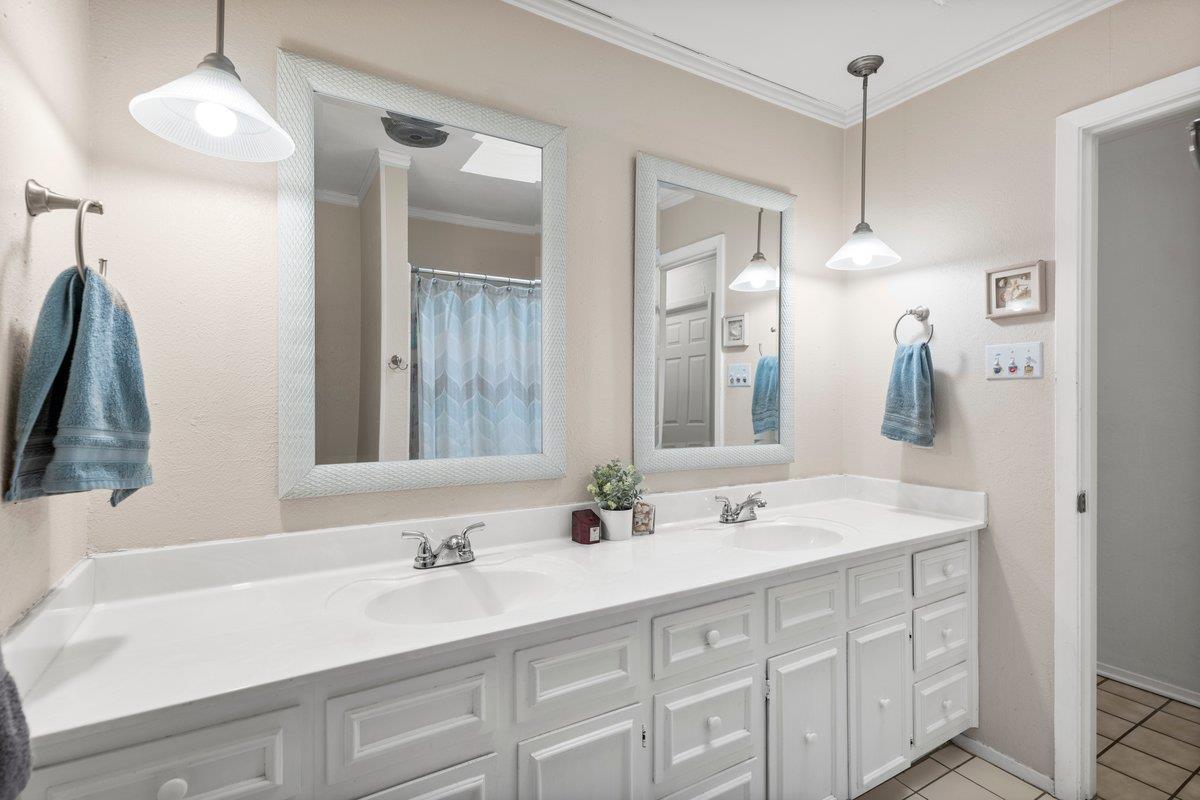 13001 Stillforest St, Austin, TX 78729