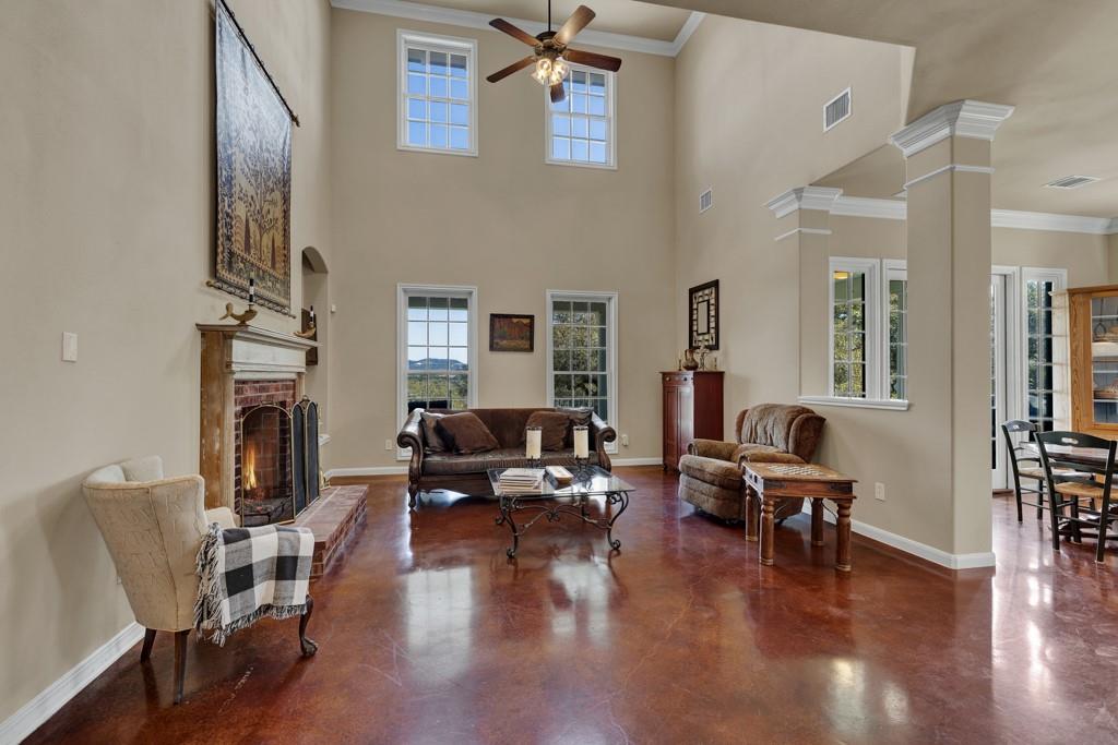 120 Oak Hideaway Dr, Canyon Lake, TX 78133
