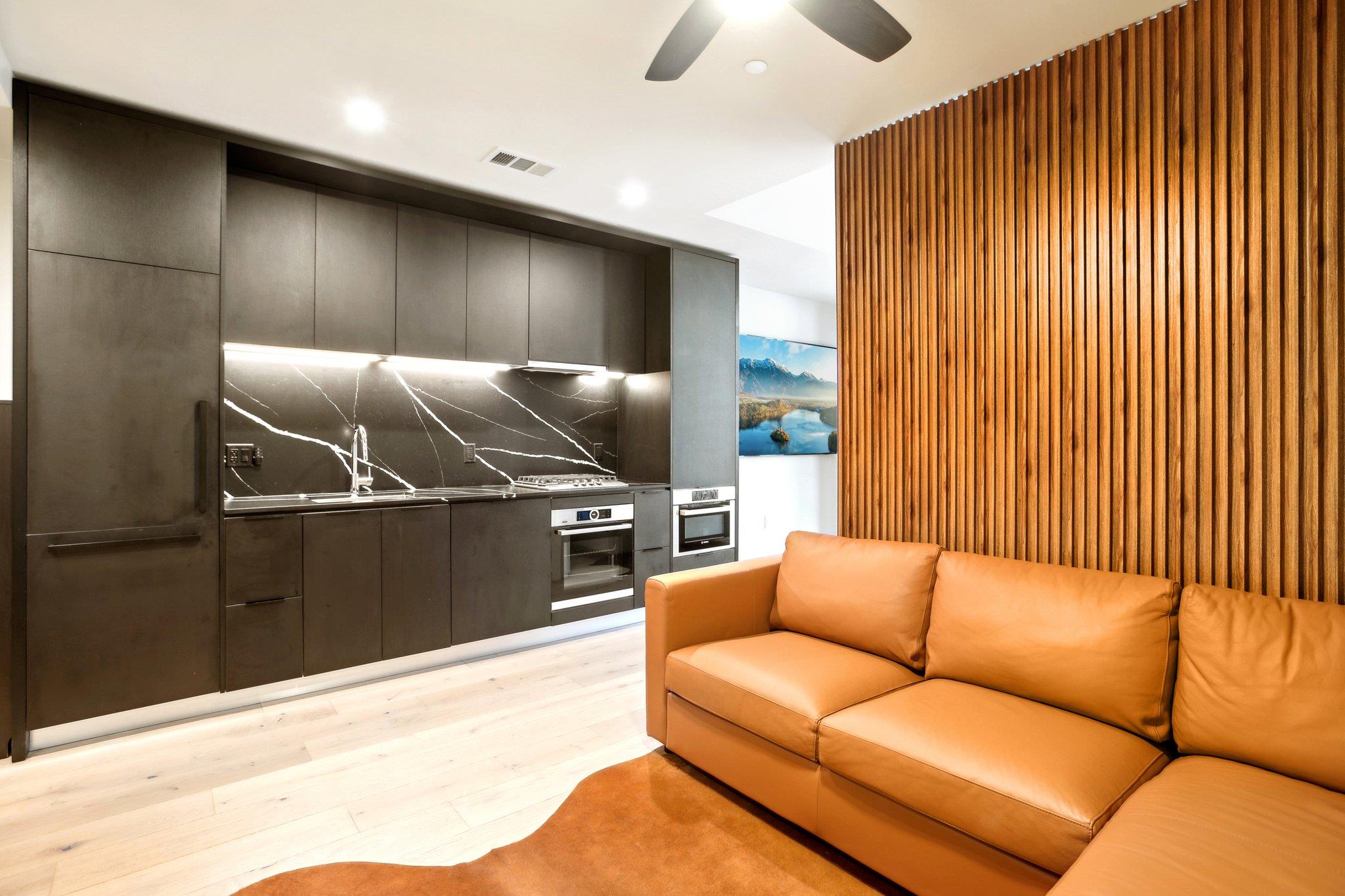 44 East Ave # 2806, Austin, TX 78701