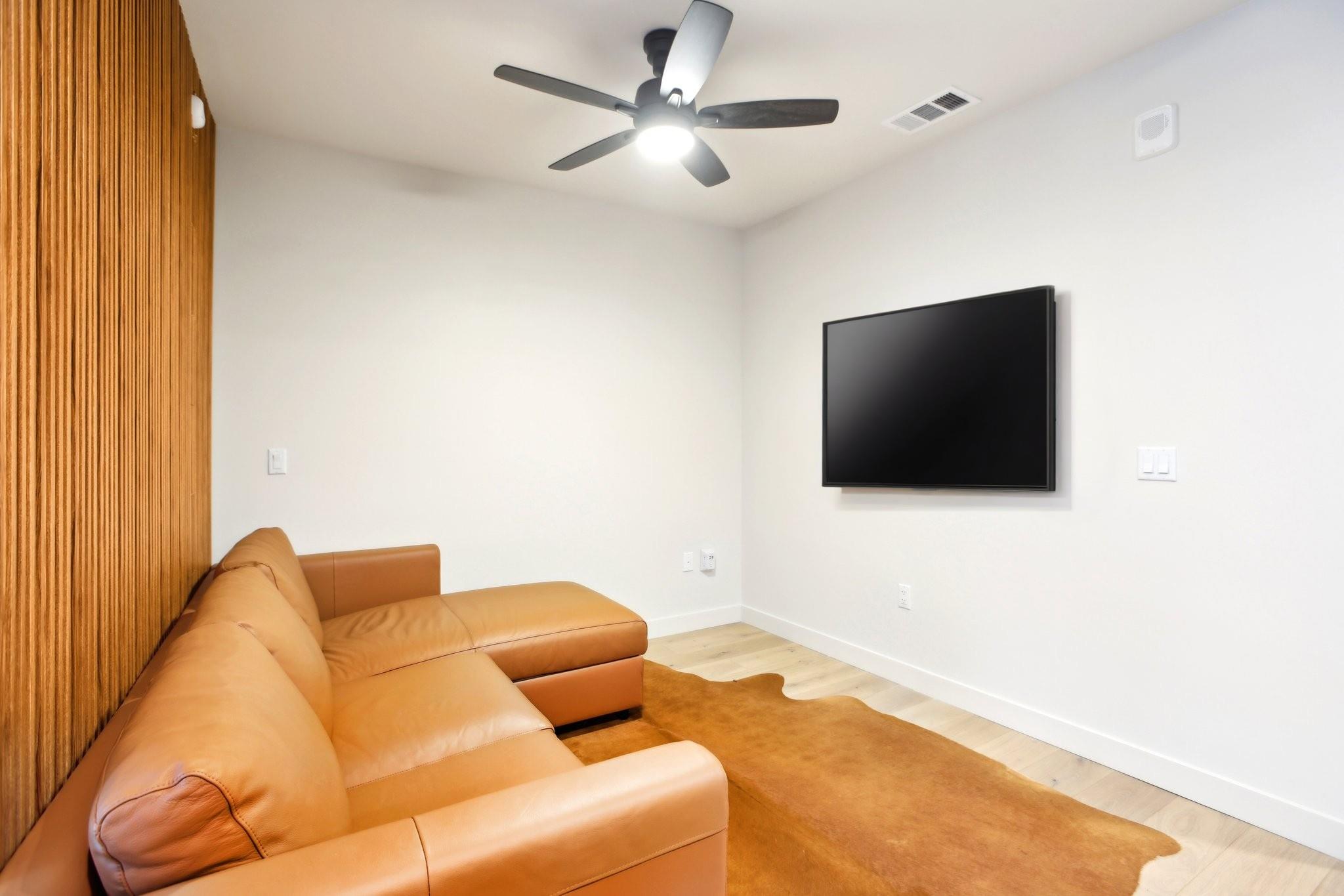 44 East Ave # 2806, Austin, TX 78701