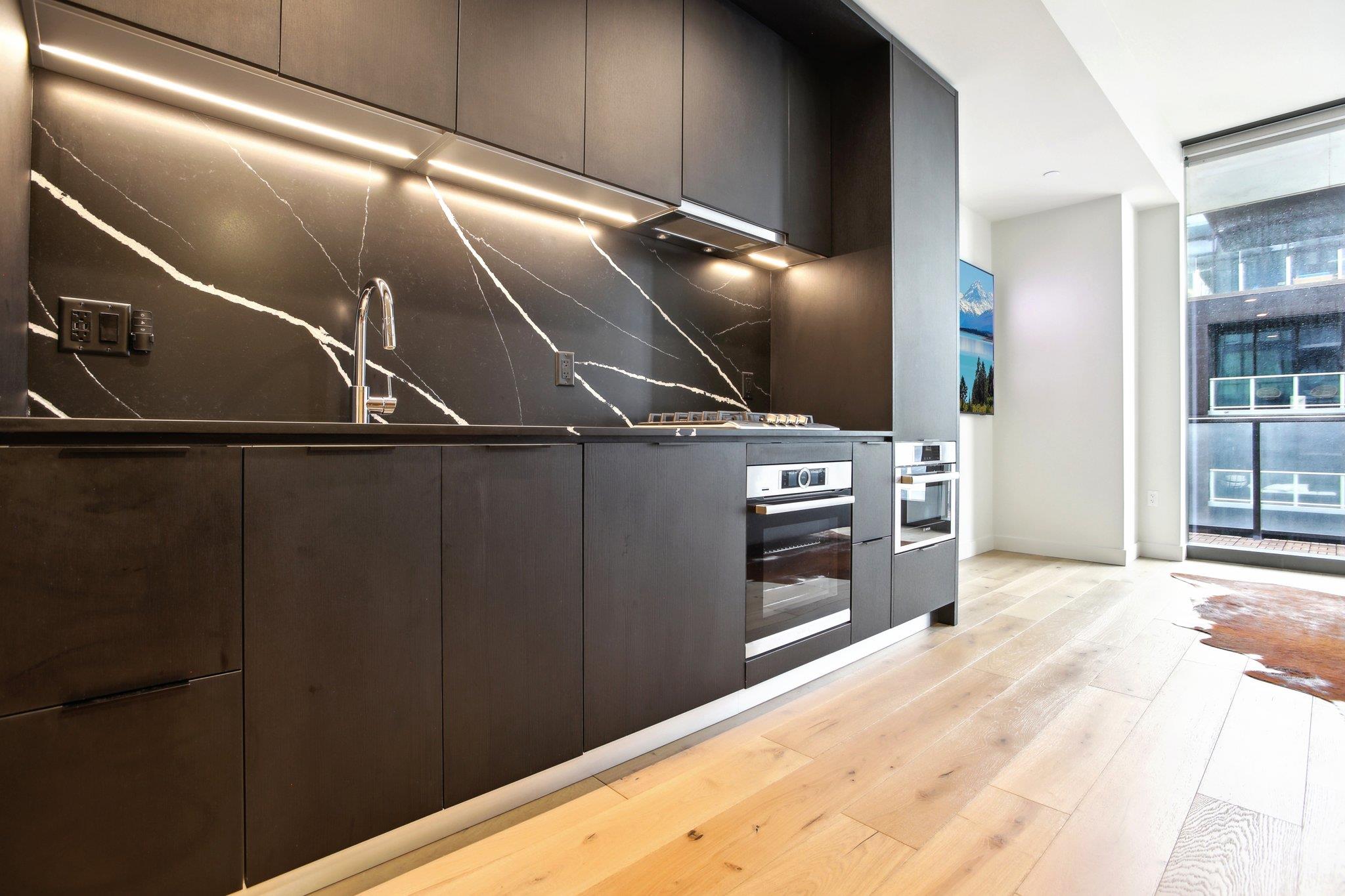 44 East Ave # 2806, Austin, TX 78701