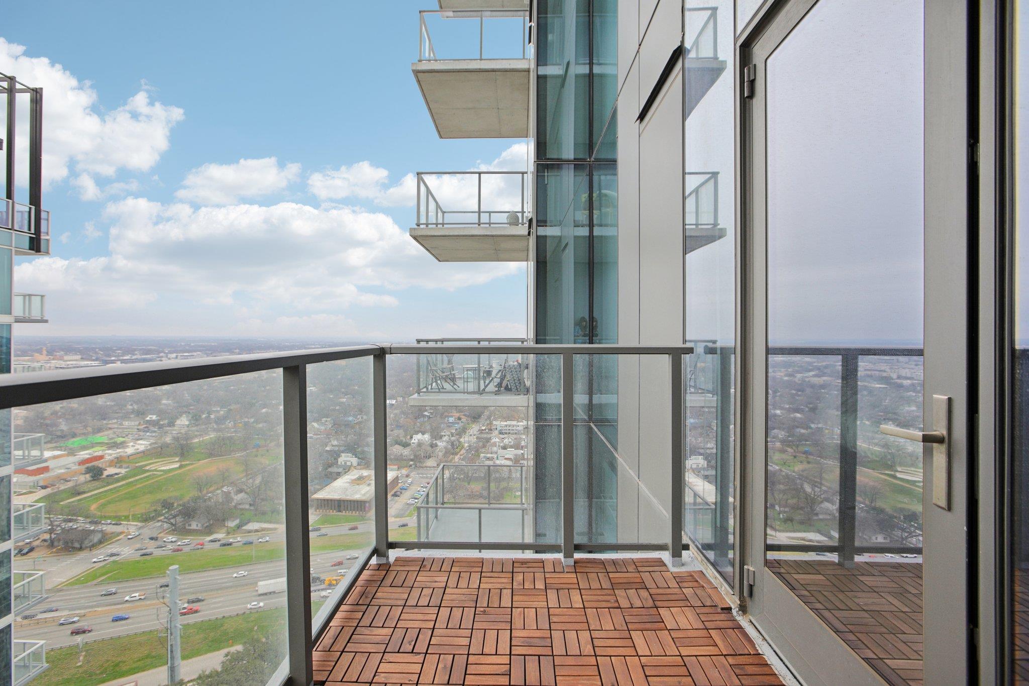 44 East Ave # 2806, Austin, TX 78701