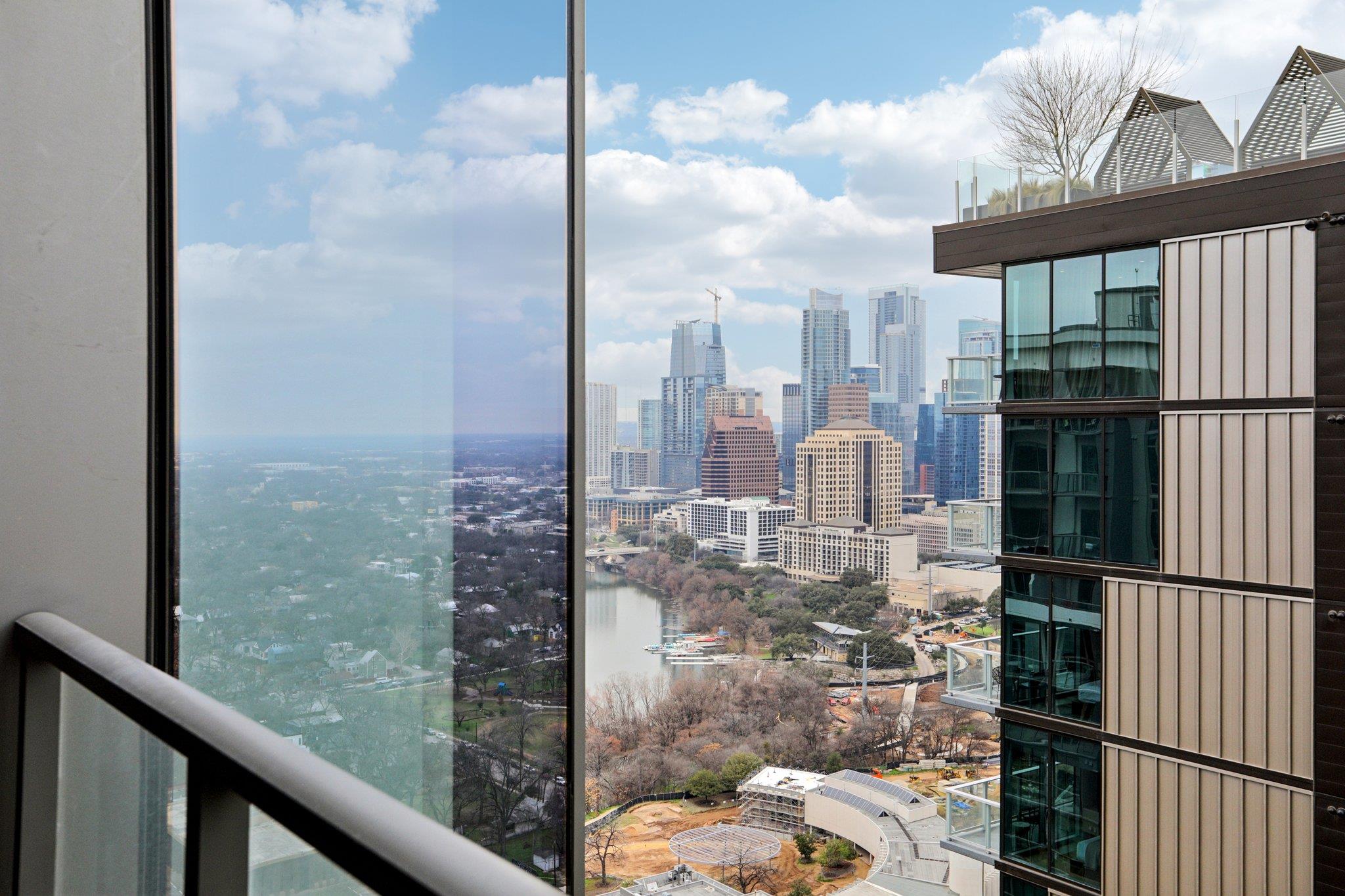 44 East Ave # 2806, Austin, TX 78701