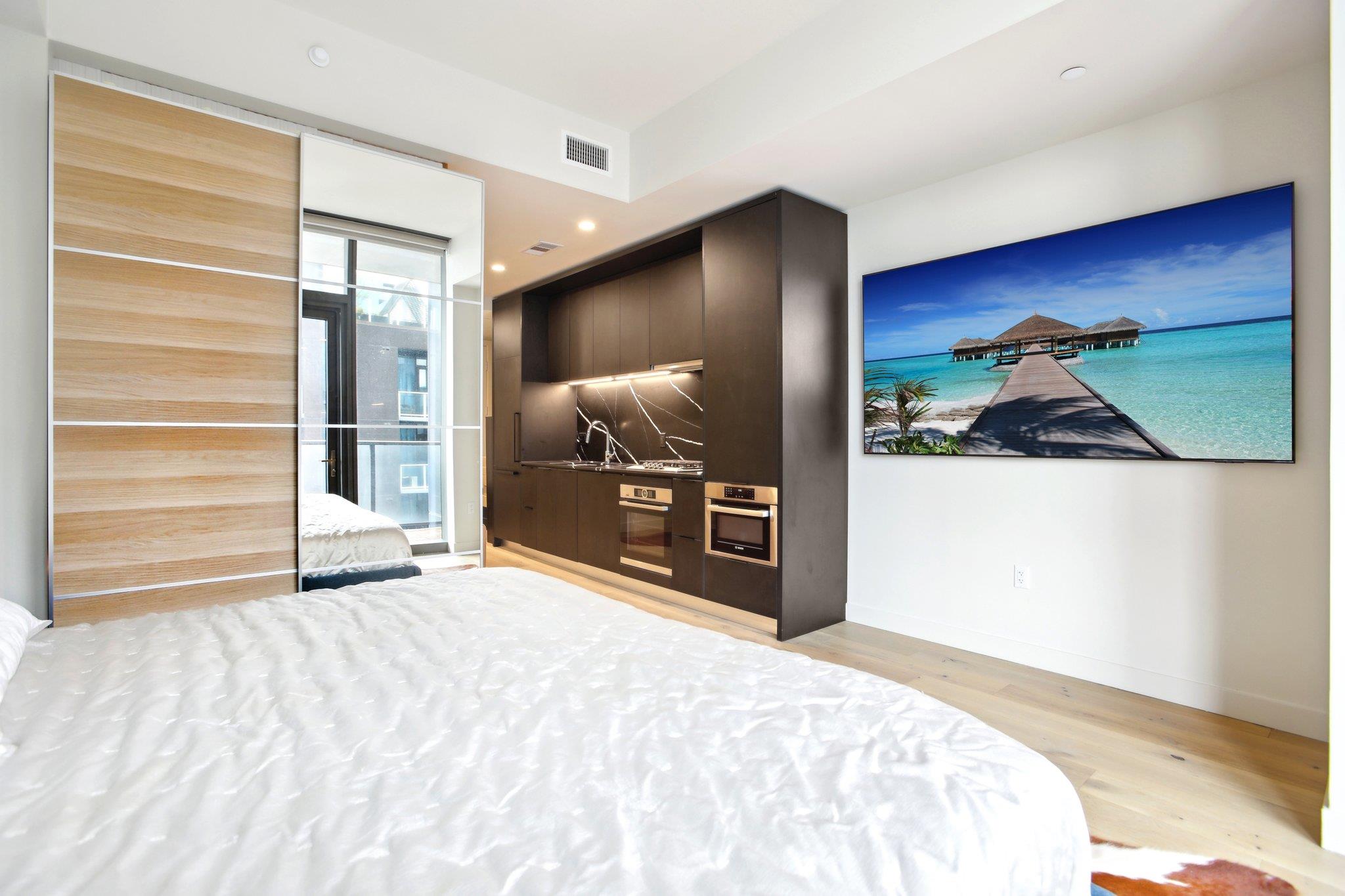 44 East Ave # 2806, Austin, TX 78701