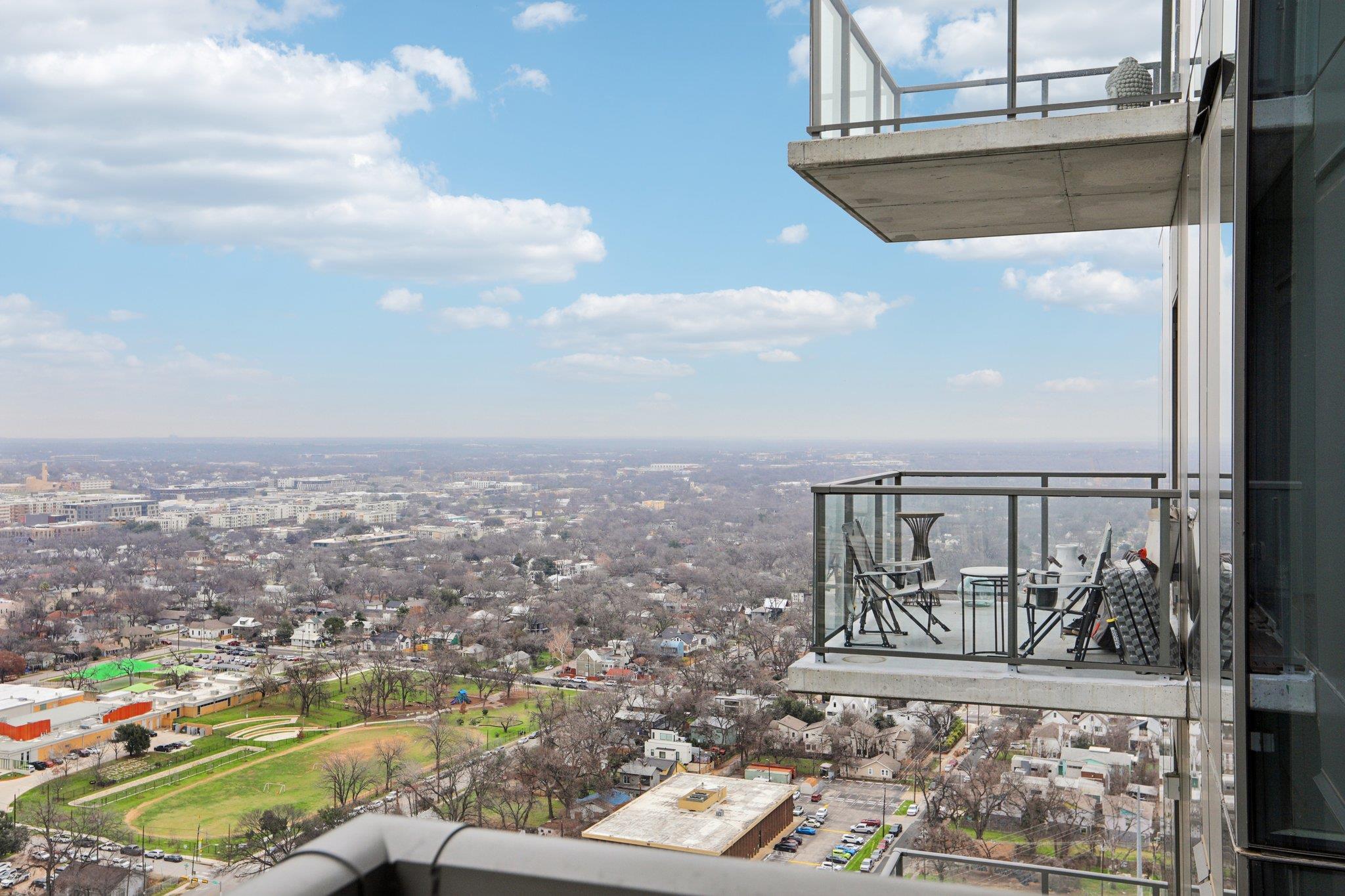 44 East Ave # 2806, Austin, TX 78701