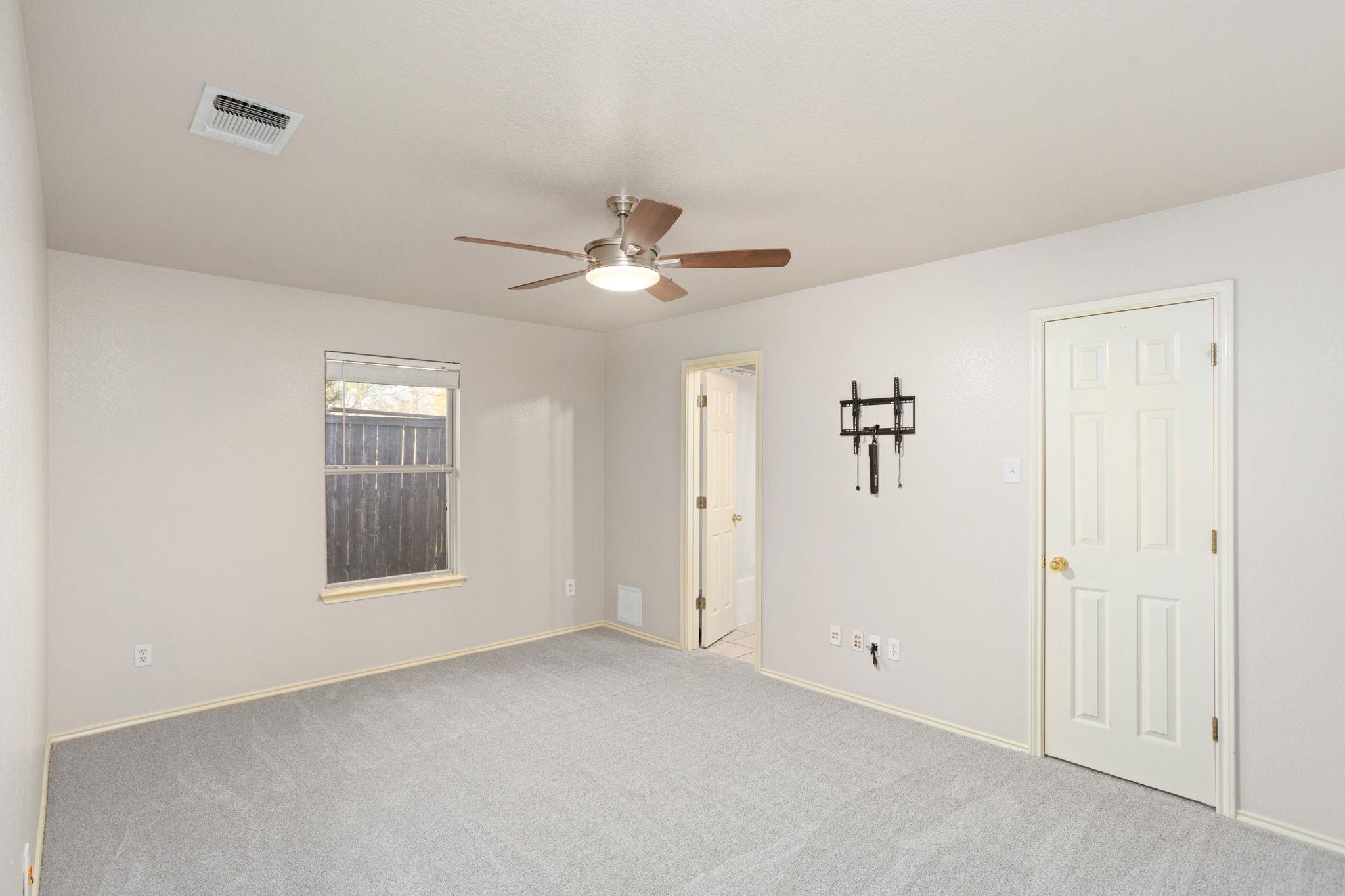 409 Lydia Ln, Thrall, TX 76578