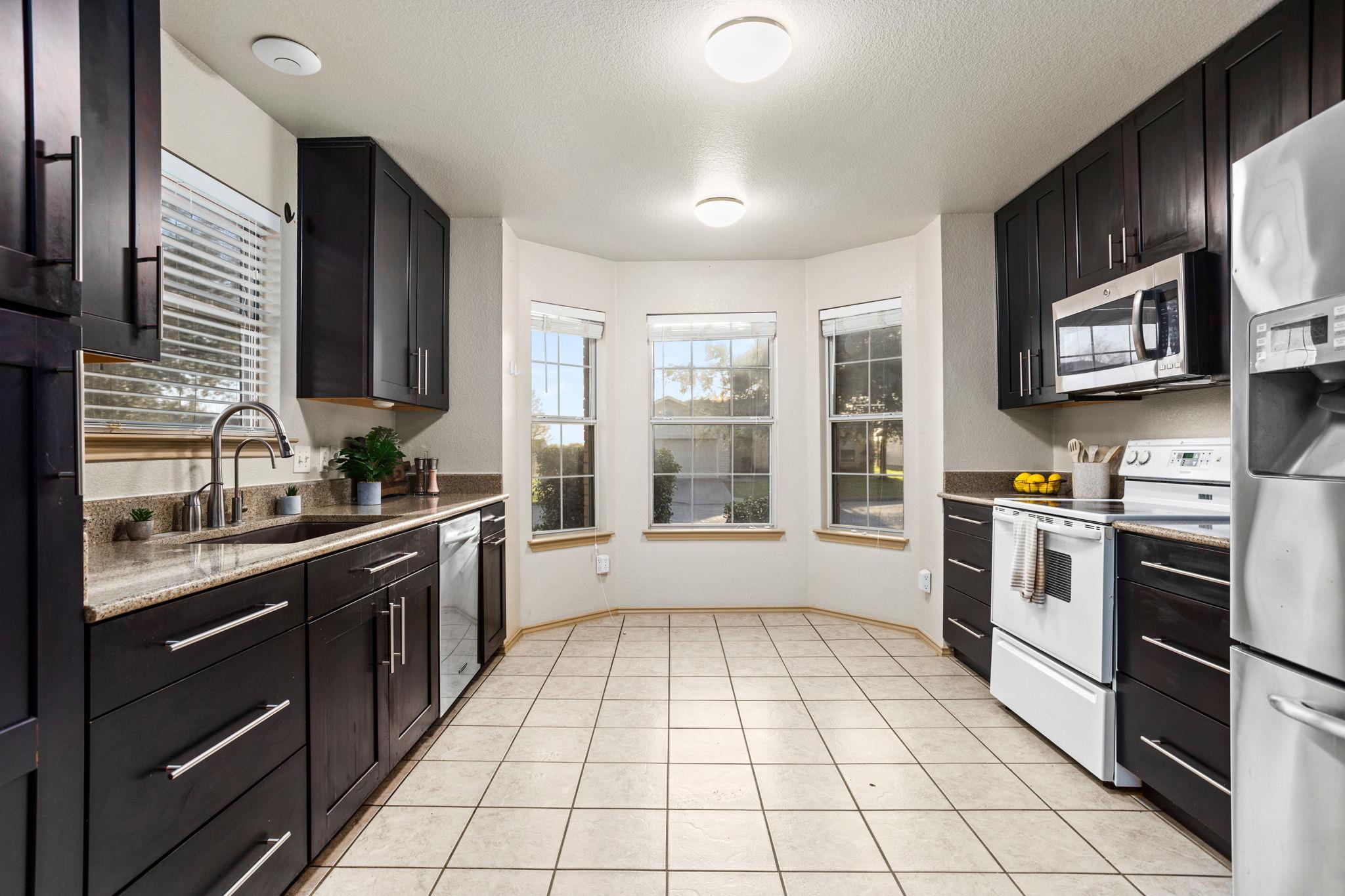 409 Lydia Ln, Thrall, TX 76578