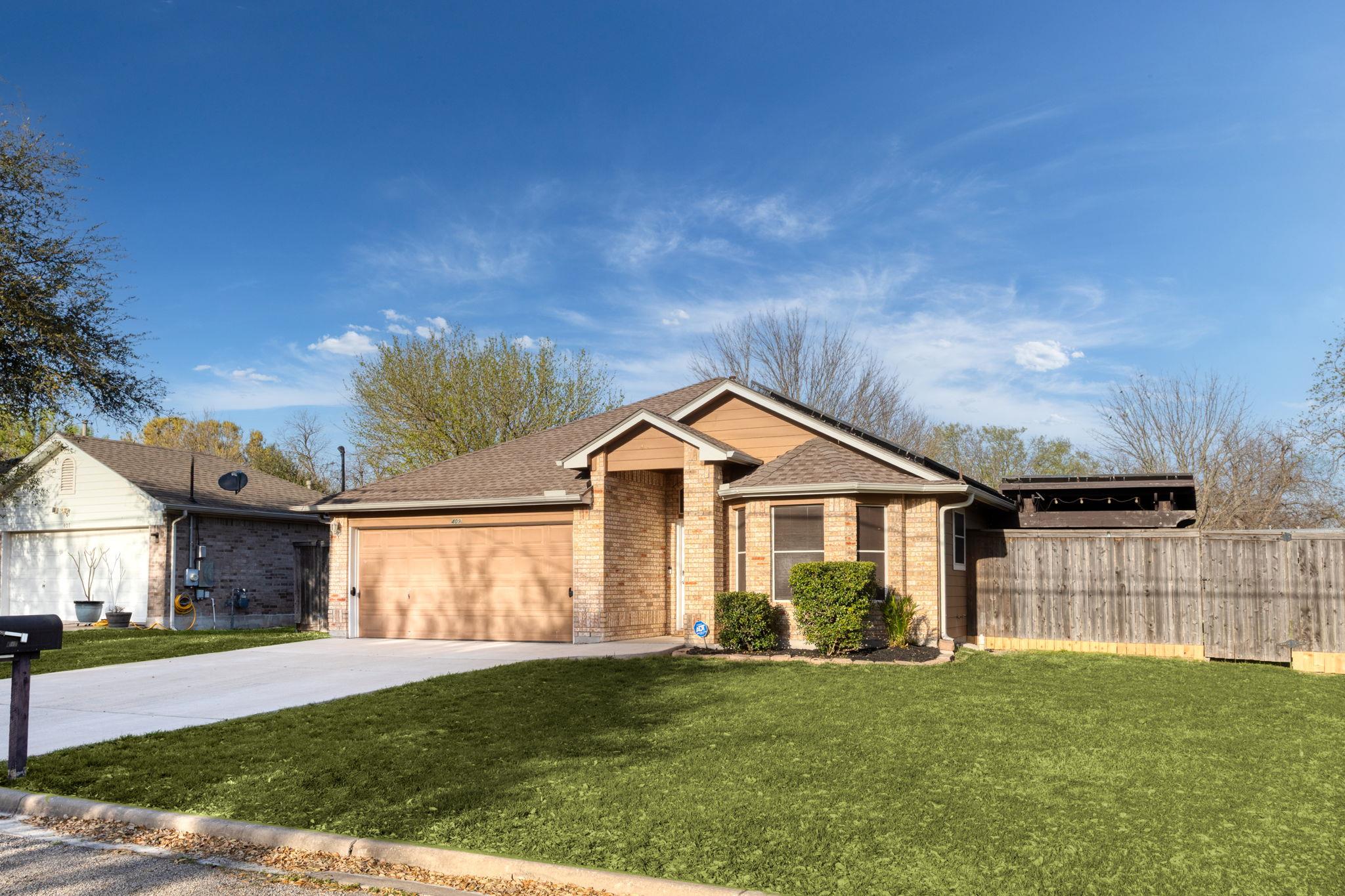 409 Lydia Ln, Thrall, TX 76578