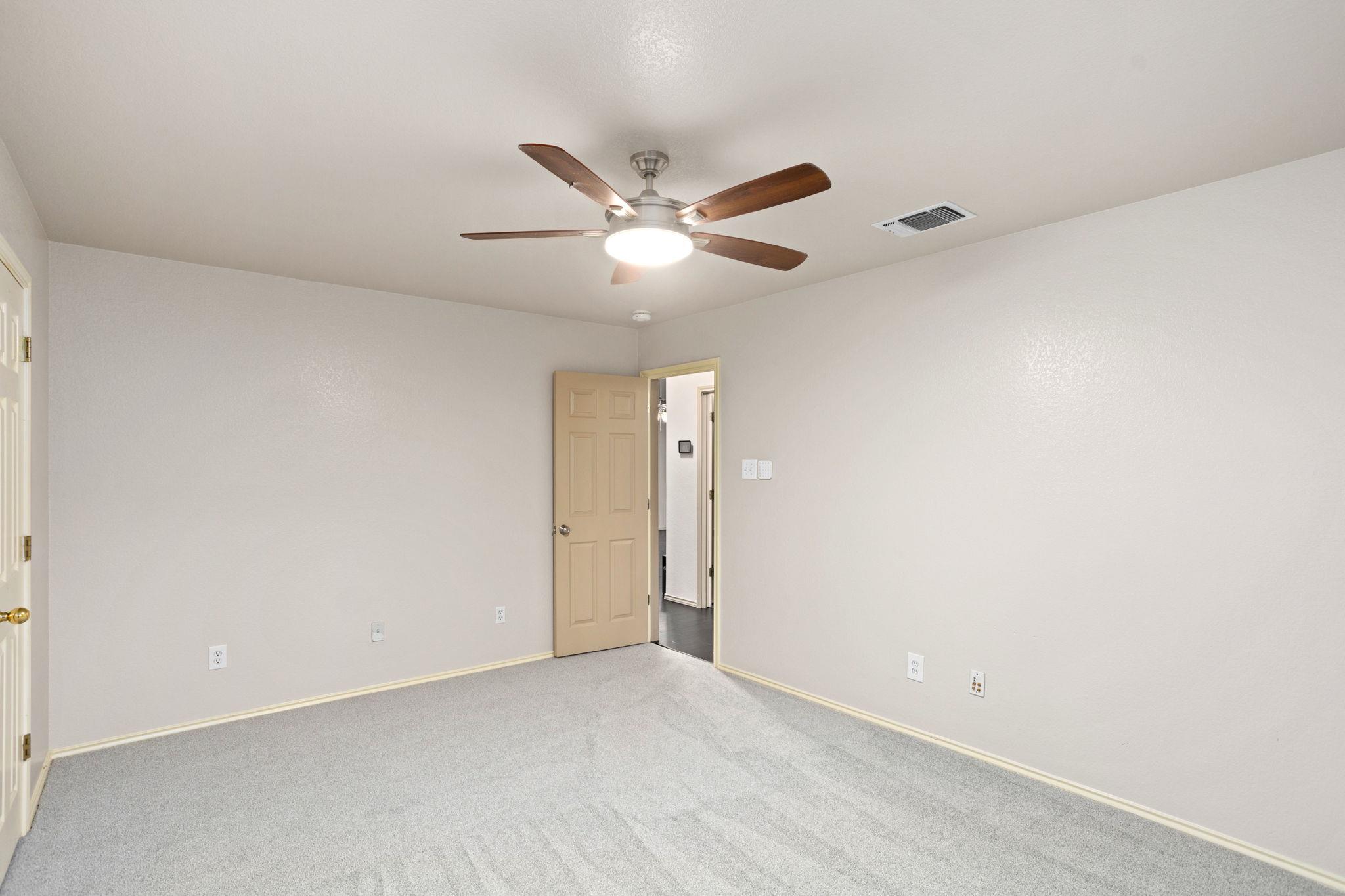 409 Lydia Ln, Thrall, TX 76578