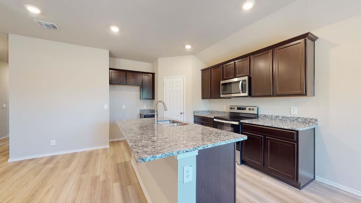 116 Walk Way, Jarrell, TX 76537