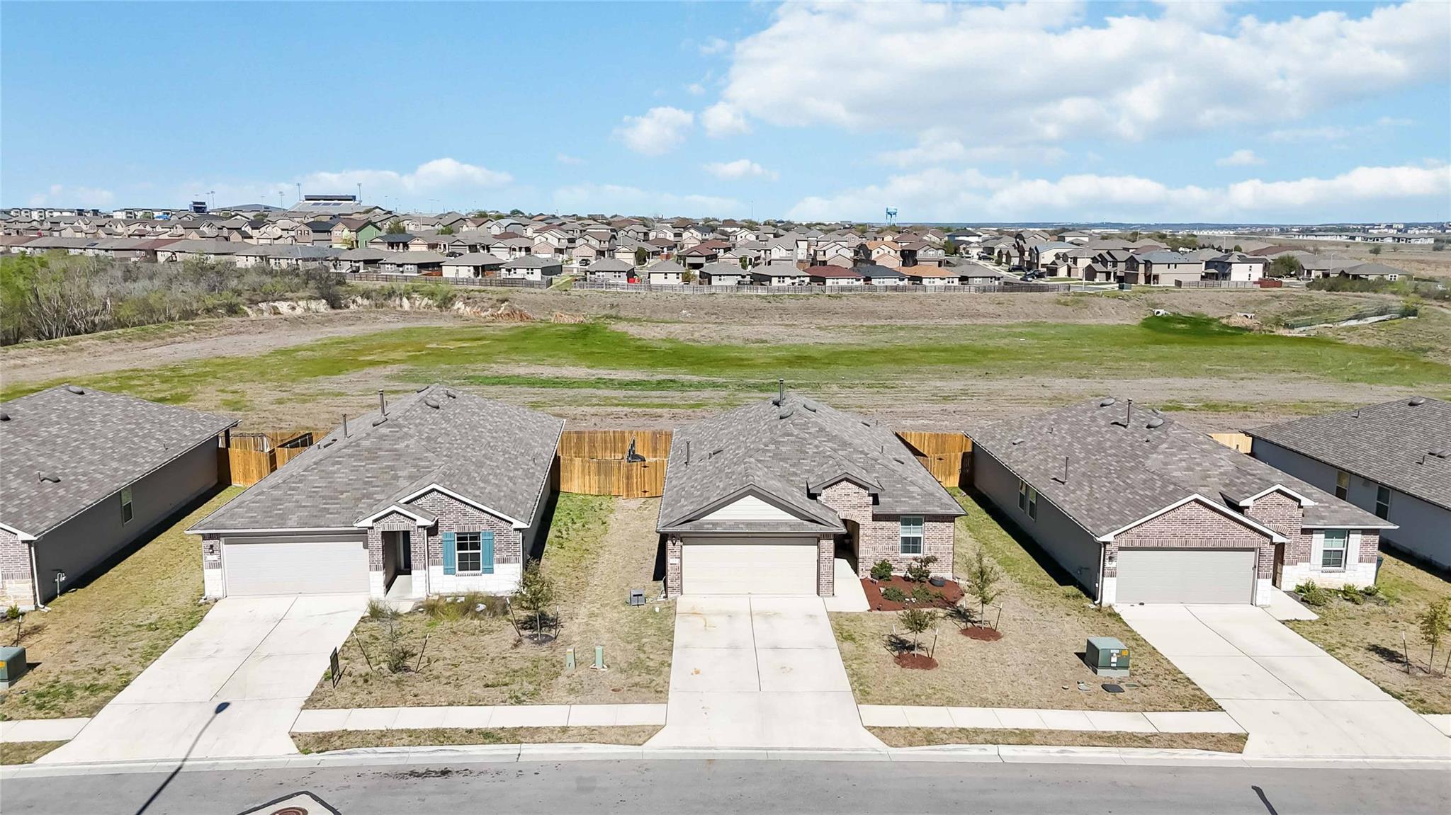 215 WHIPPORWILL Ln, San Marcos, TX 78666