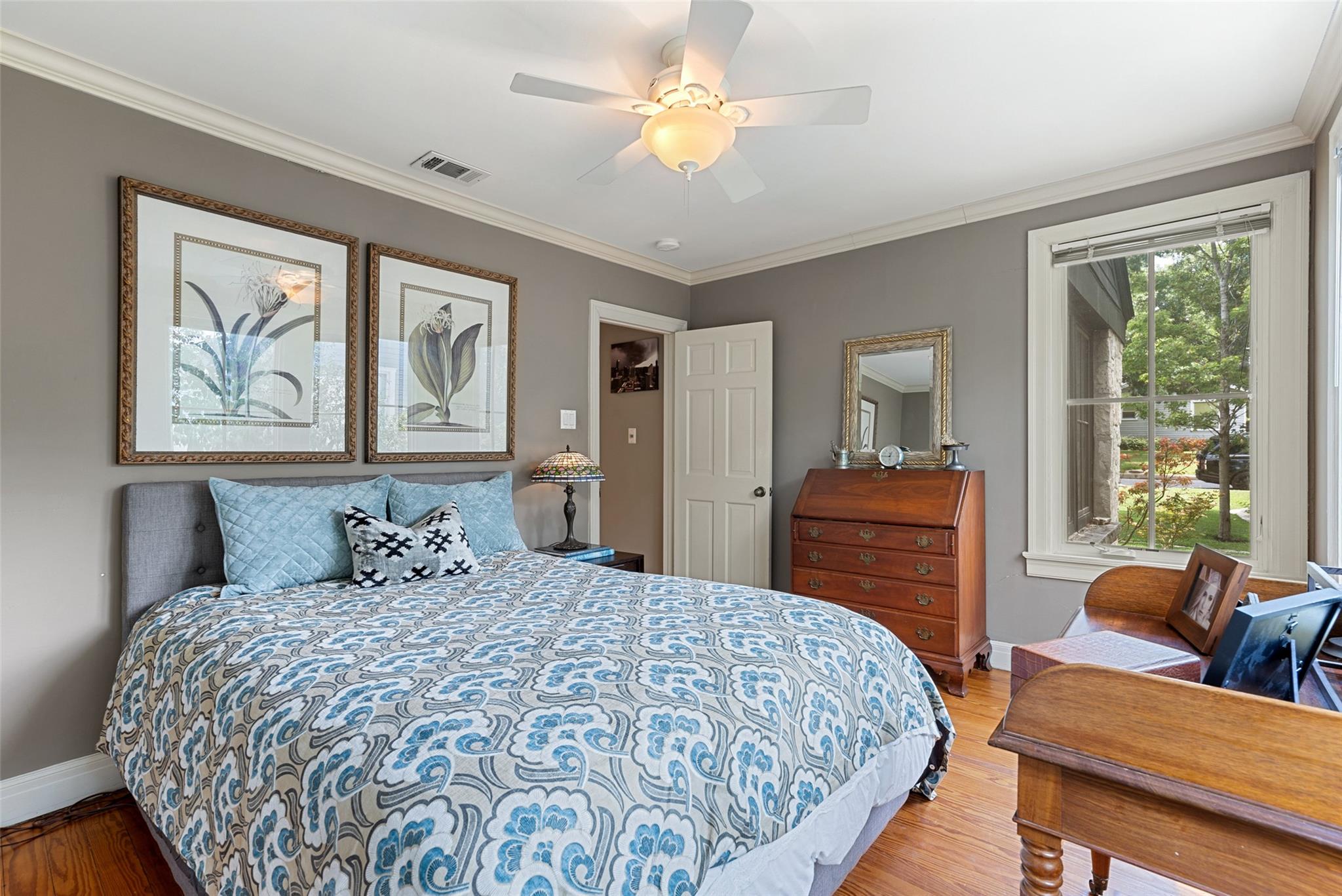 2208 Mountain View Rd, Austin, TX 78703