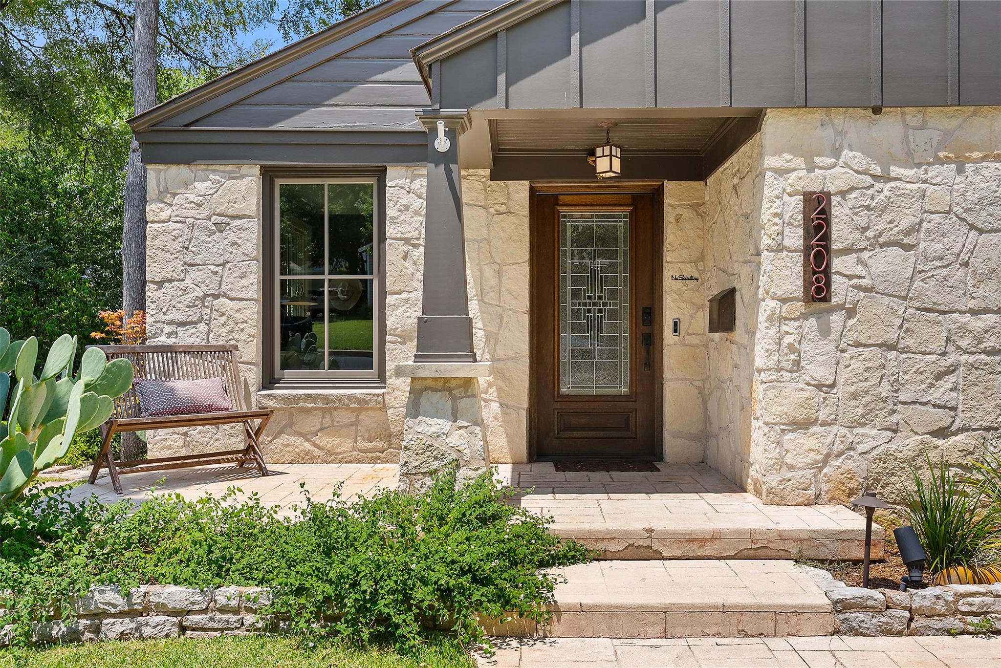 2208 Mountain View Rd, Austin, TX 78703