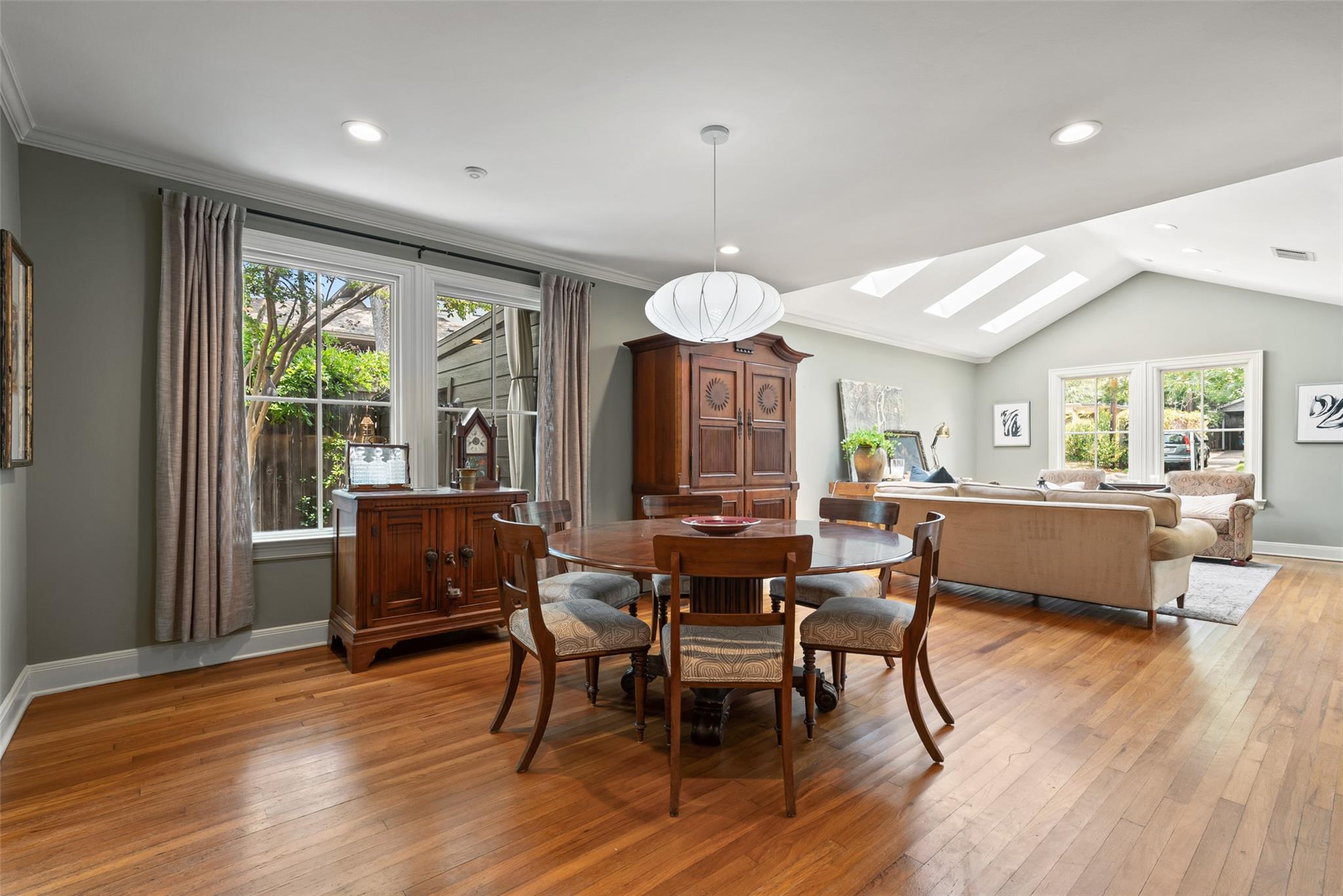 2208 Mountain View Rd, Austin, TX 78703