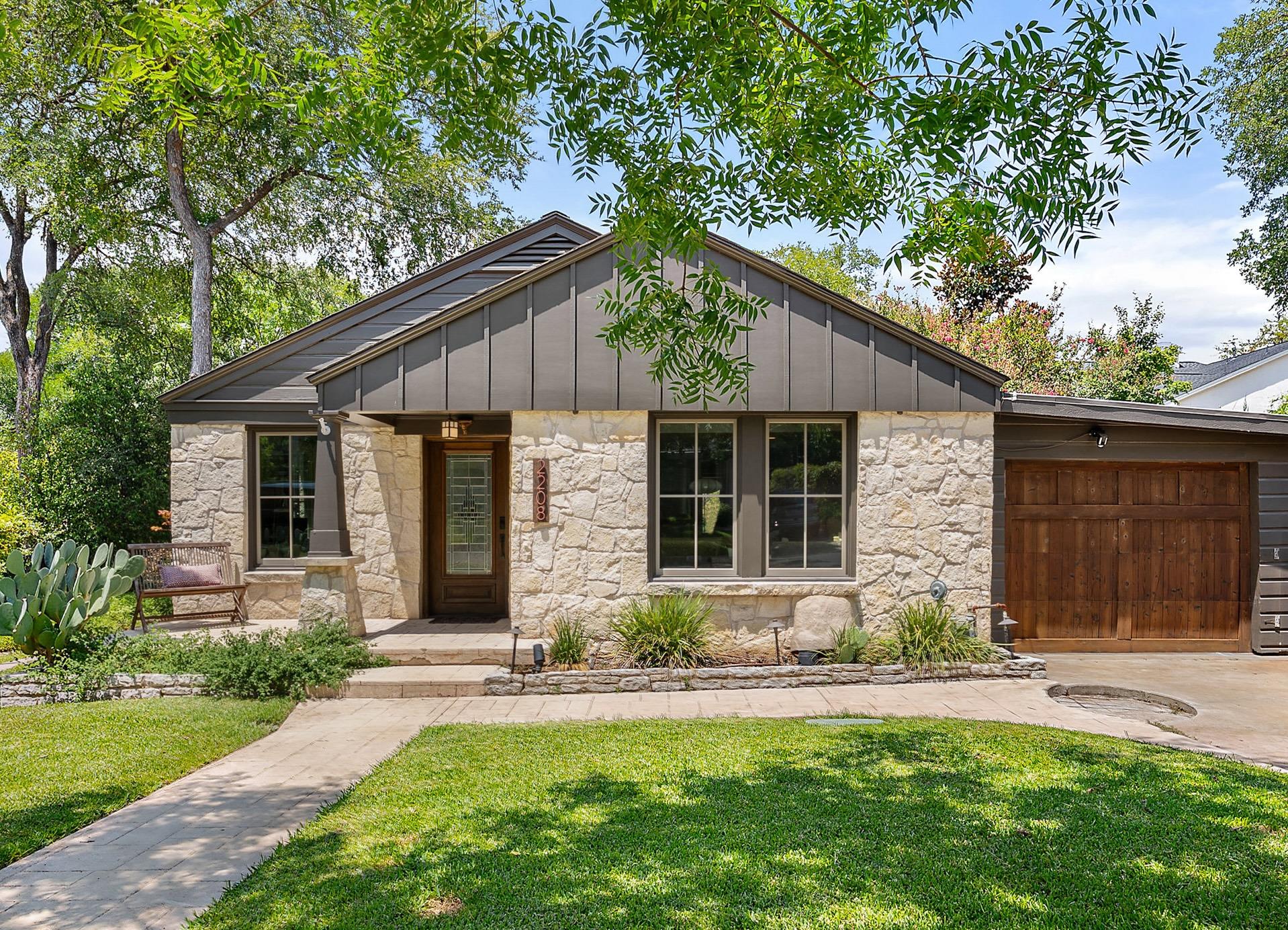 2208 Mountain View Rd, Austin, TX 78703