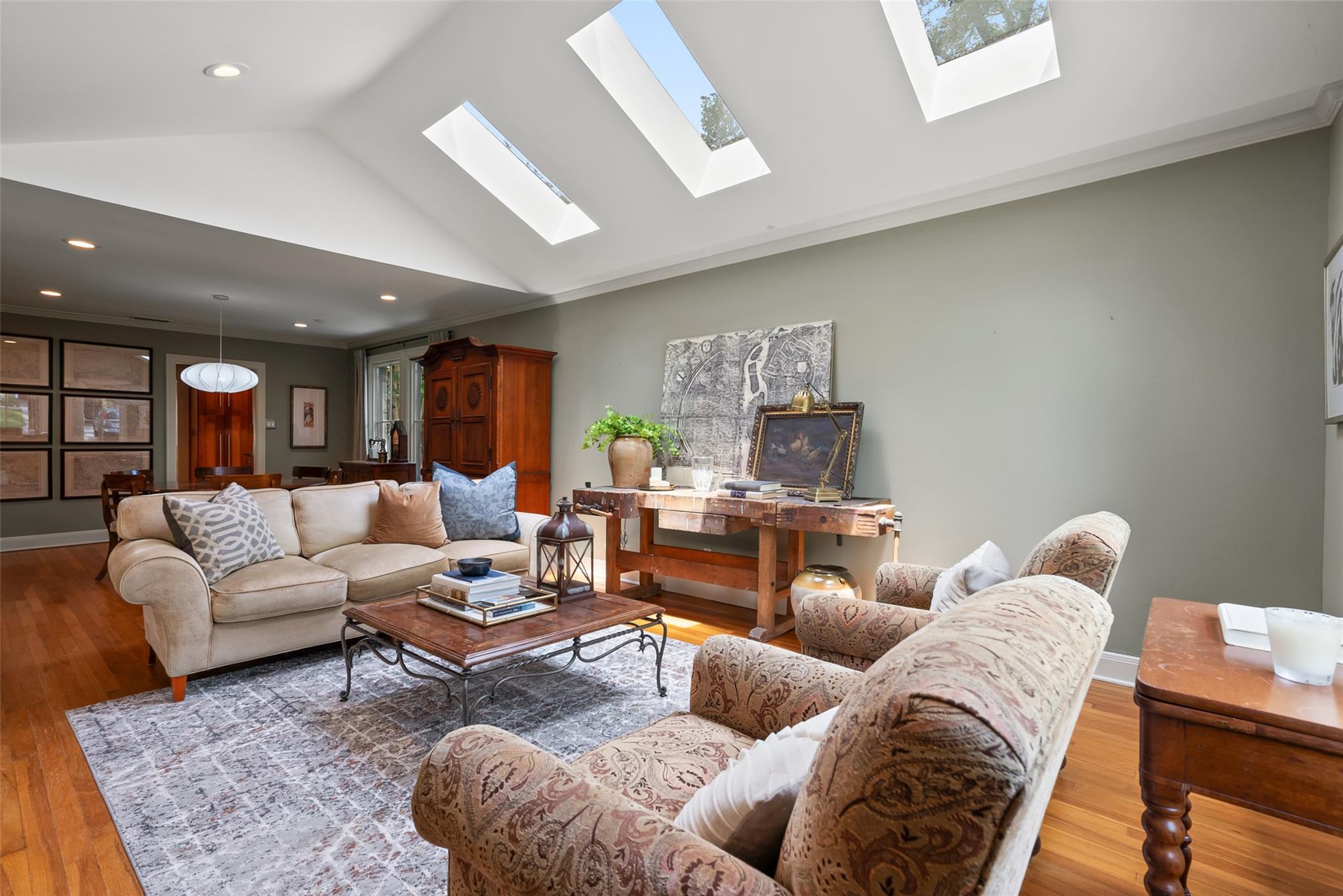 2208 Mountain View Rd, Austin, TX 78703