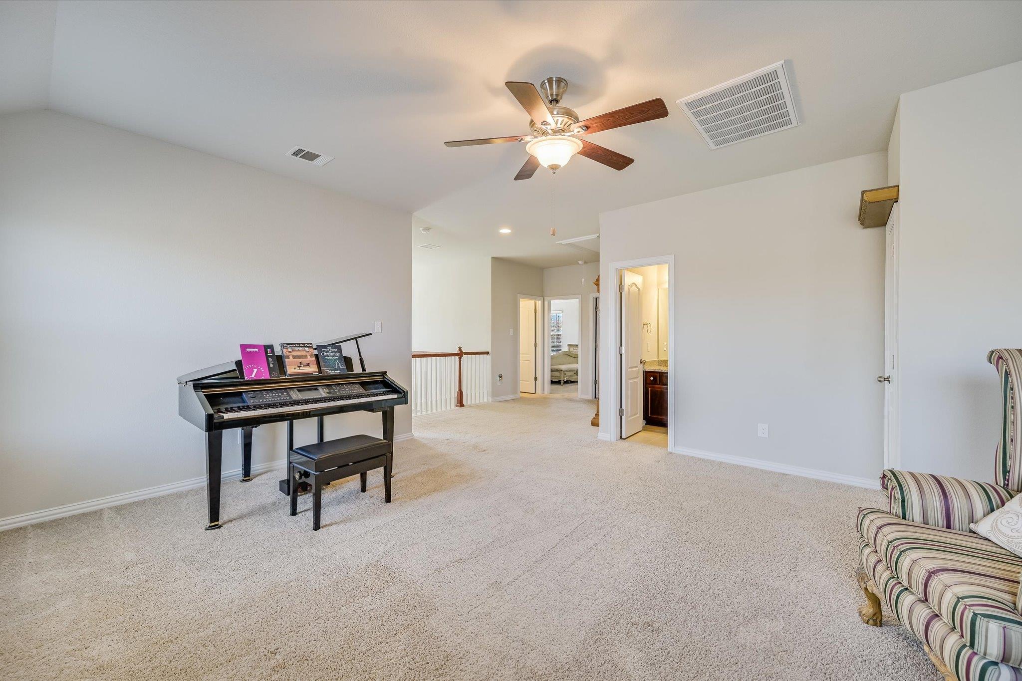 120 Peacock Trl, Buda, TX 78610