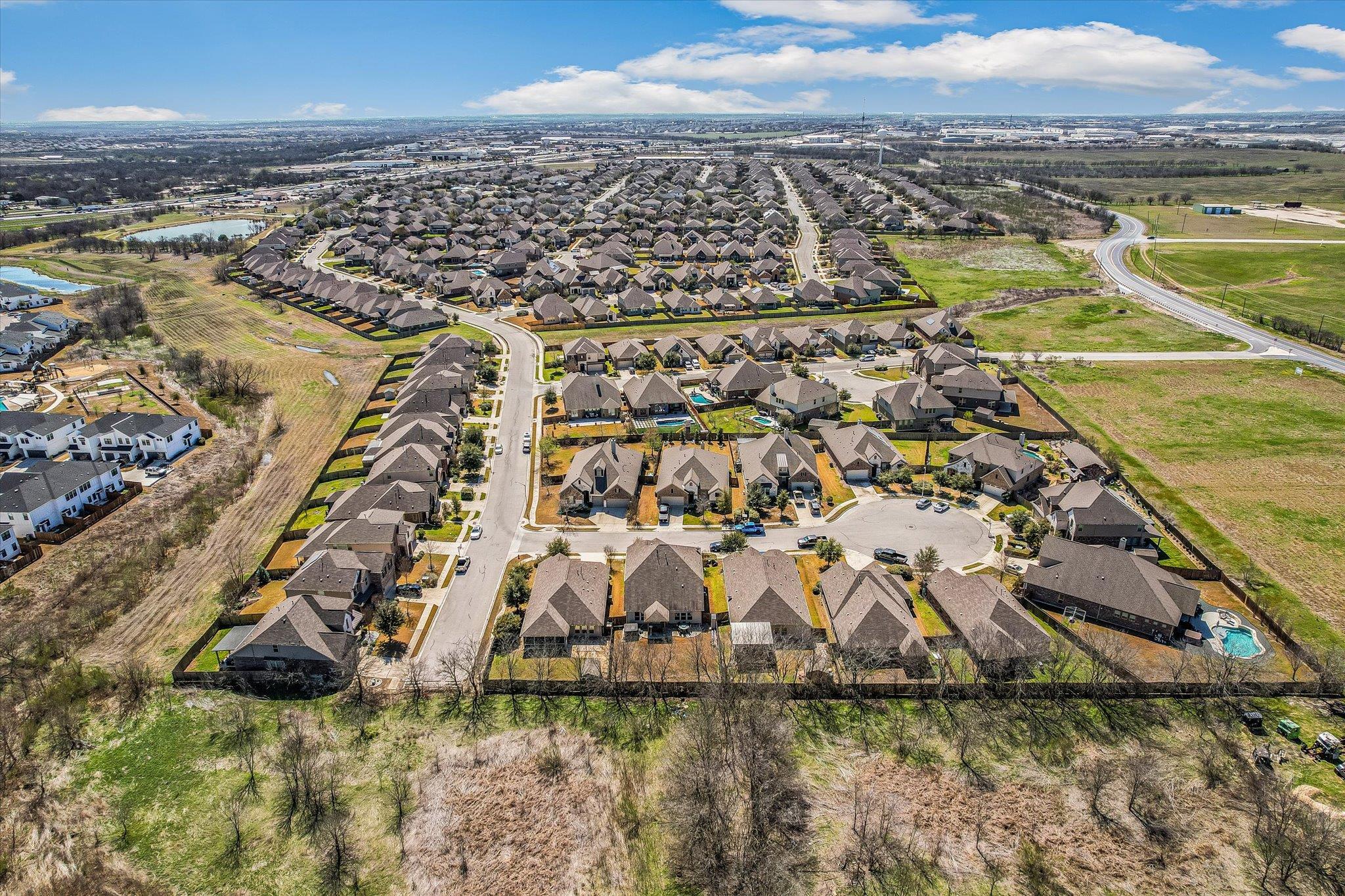 120 Peacock Trl, Buda, TX 78610