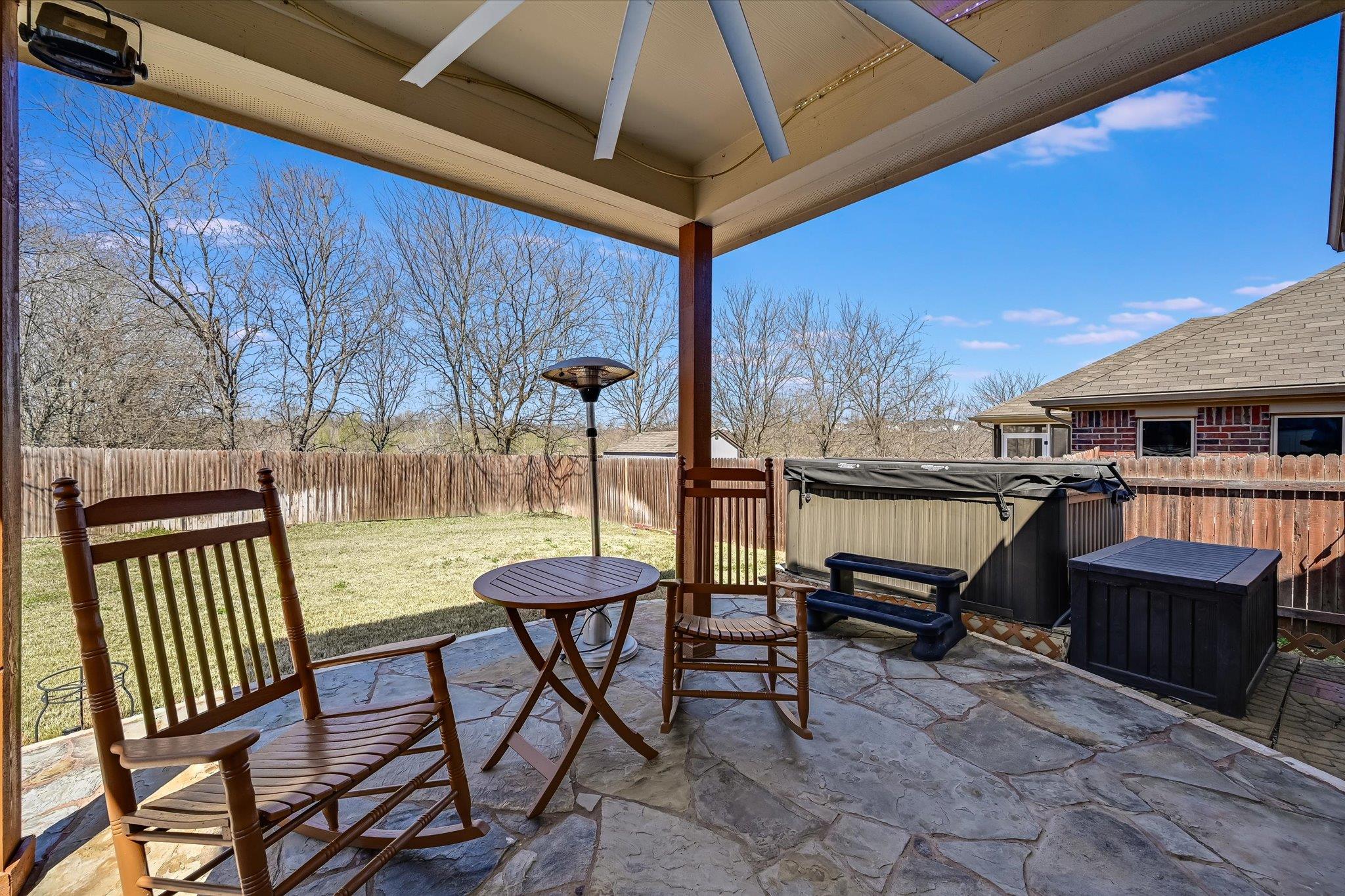 120 Peacock Trl, Buda, TX 78610