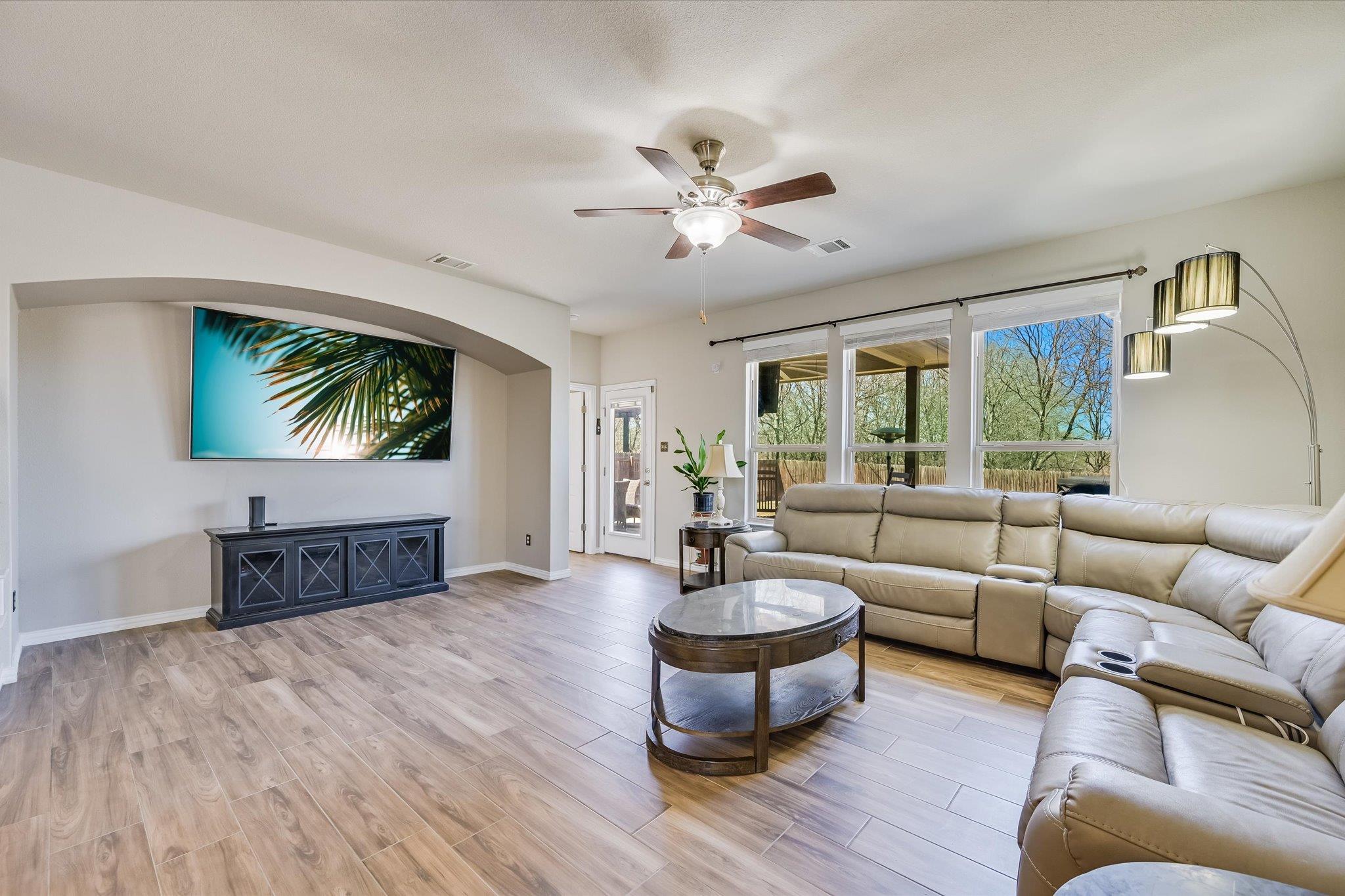 120 Peacock Trl, Buda, TX 78610