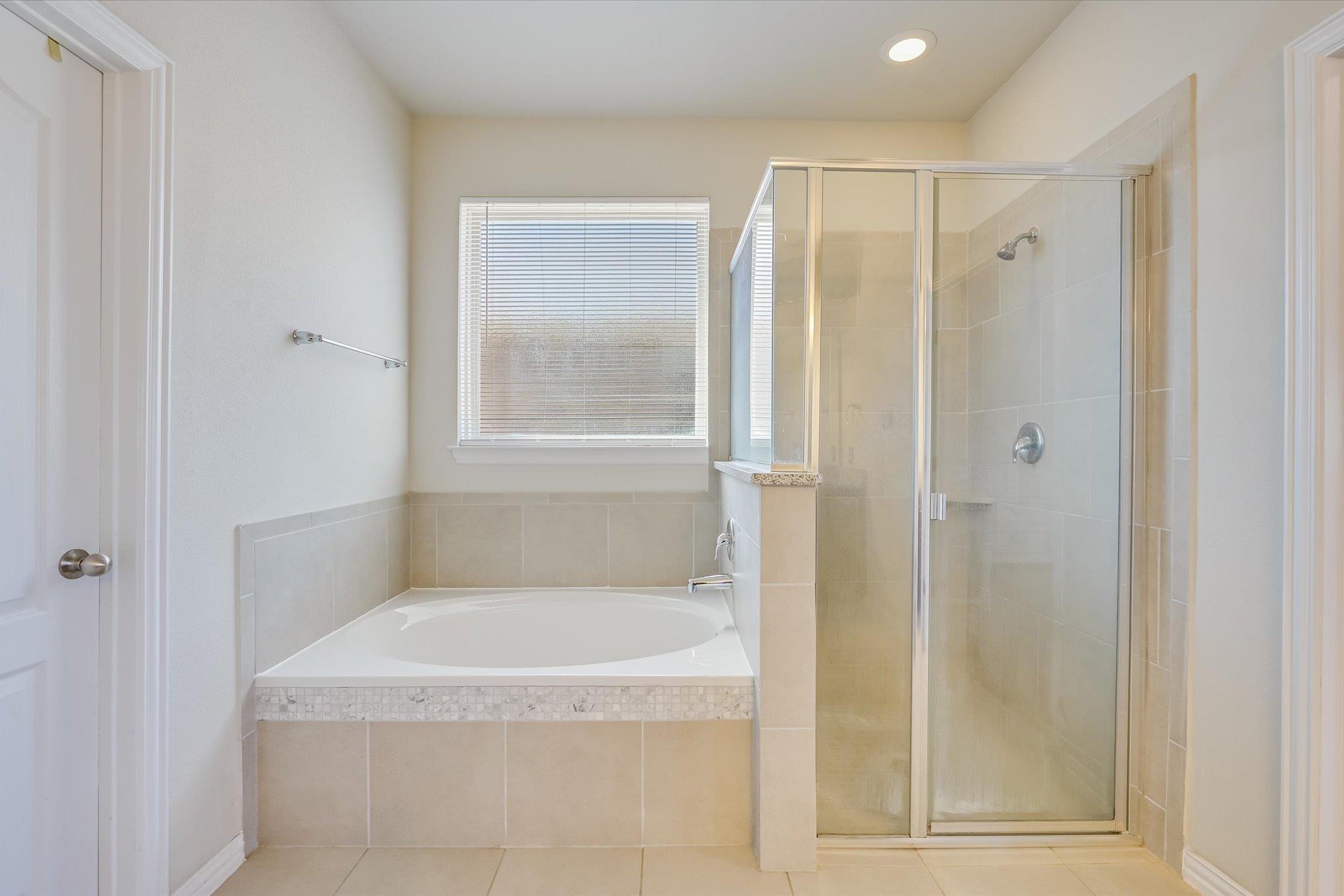 120 Peacock Trl, Buda, TX 78610