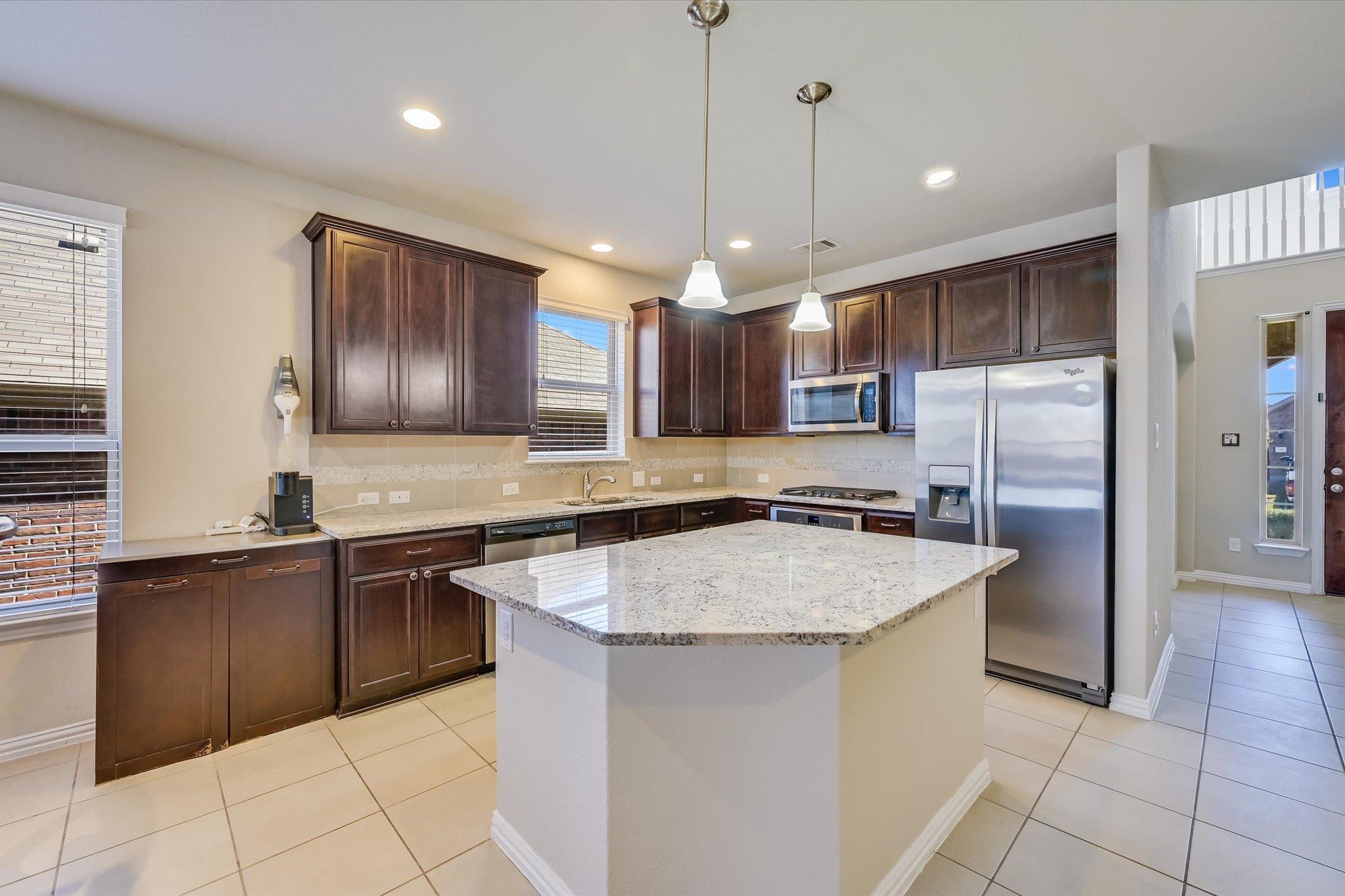 120 Peacock Trl, Buda, TX 78610