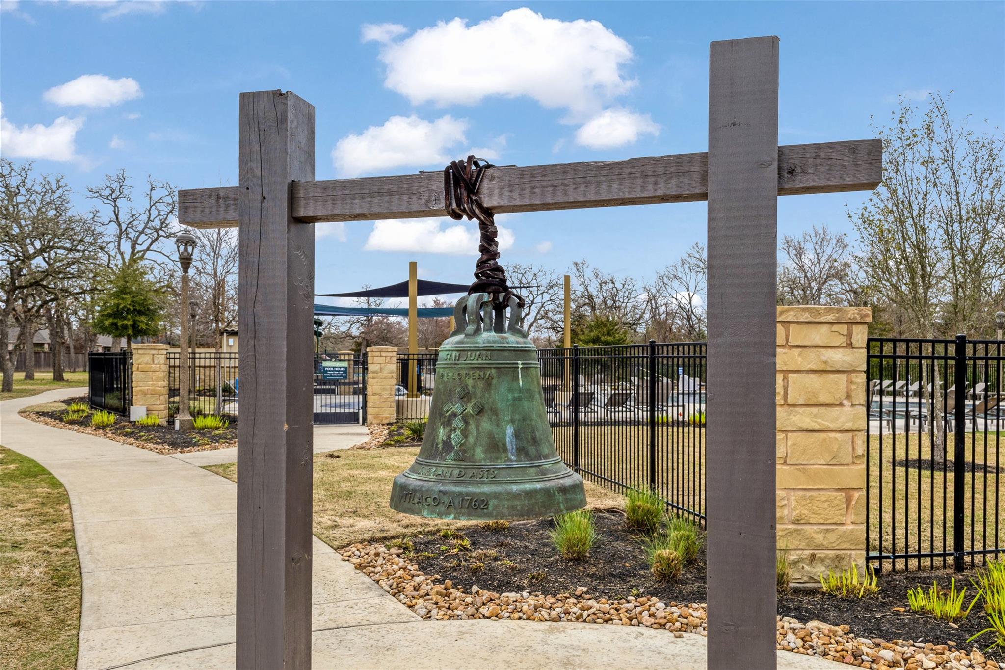 1737 Kerr Valley Ln, College Station, TX 77845
