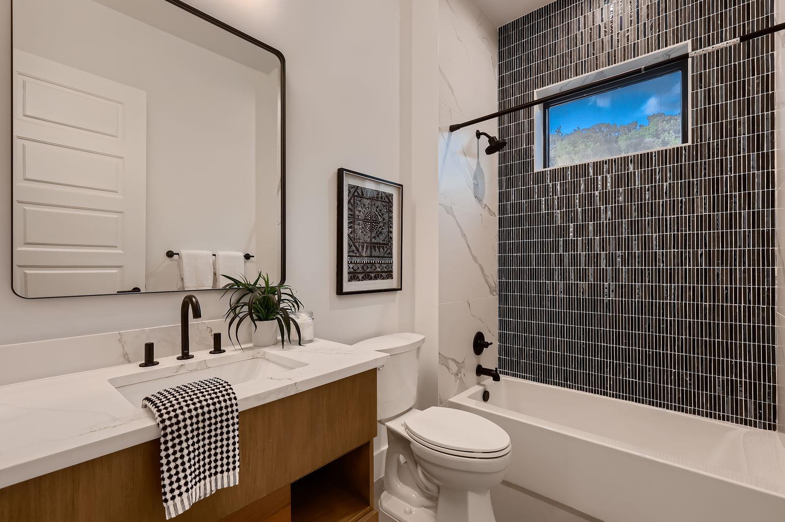 106 Bella Montagna Cir, Austin, TX 78734